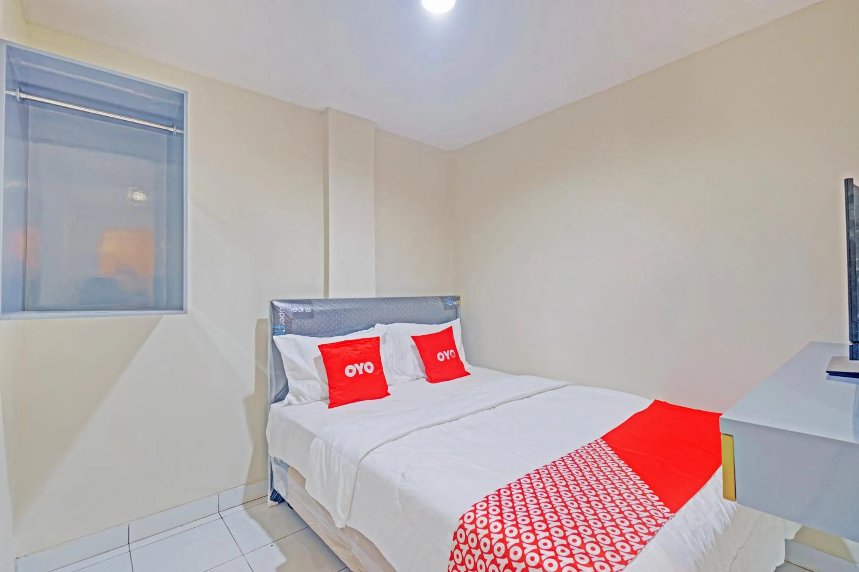 Bedroom, Bed in Hotel O Mangga Besar Near Mangga Besar Station Formerly Warna Warni Residence