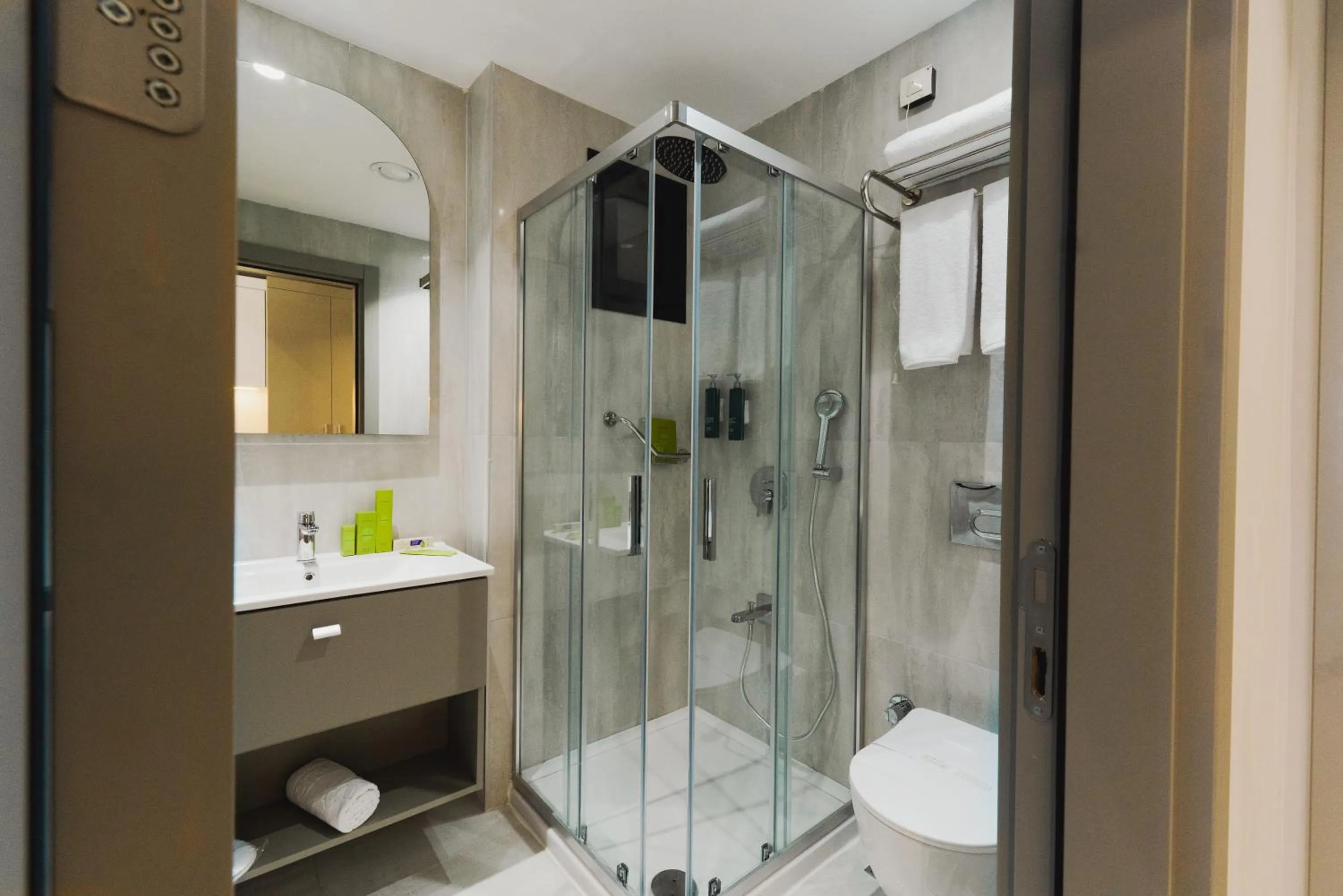 Bathroom in Stillo Business Hotel & Spa