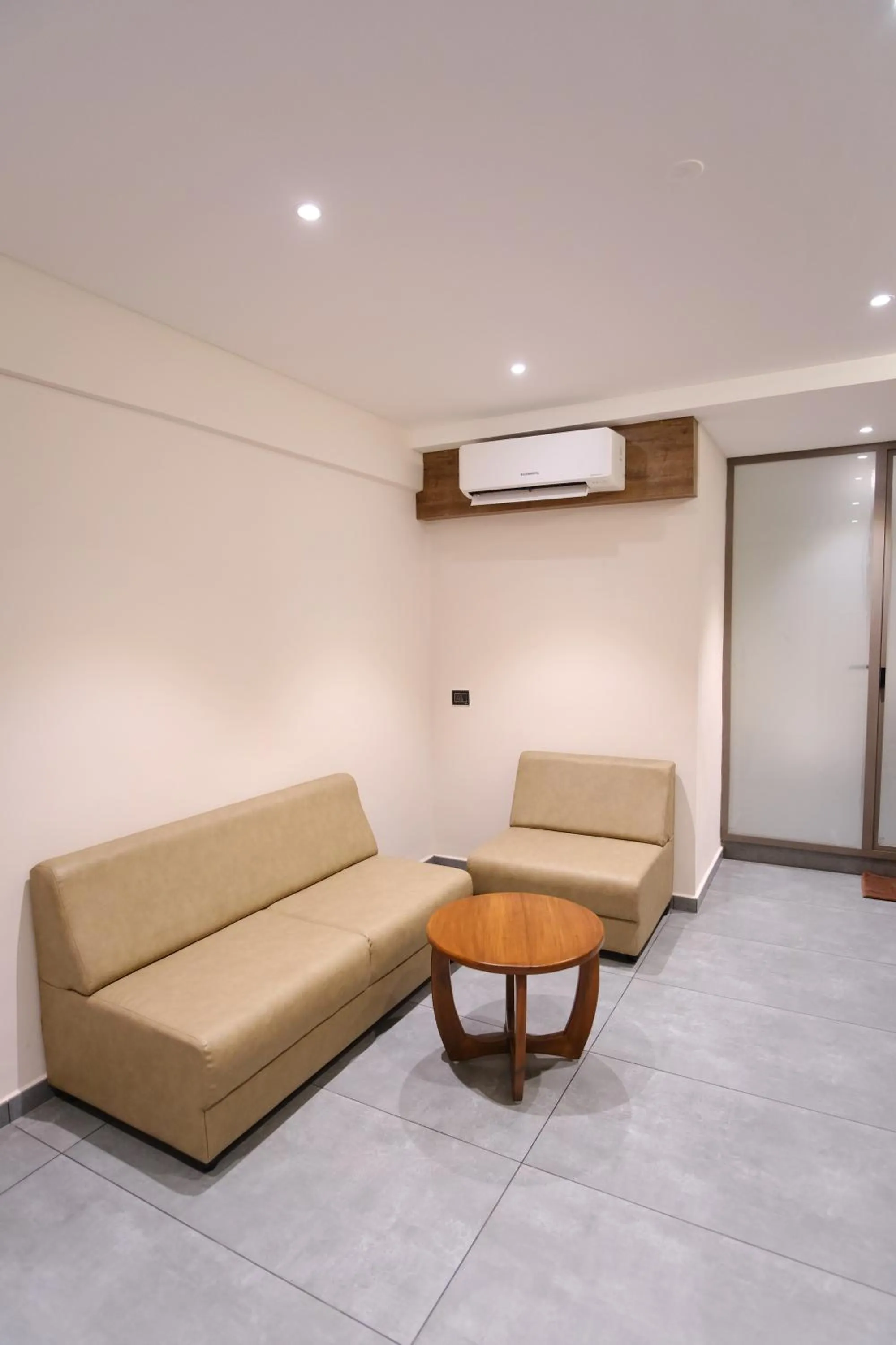 Seaking Suites