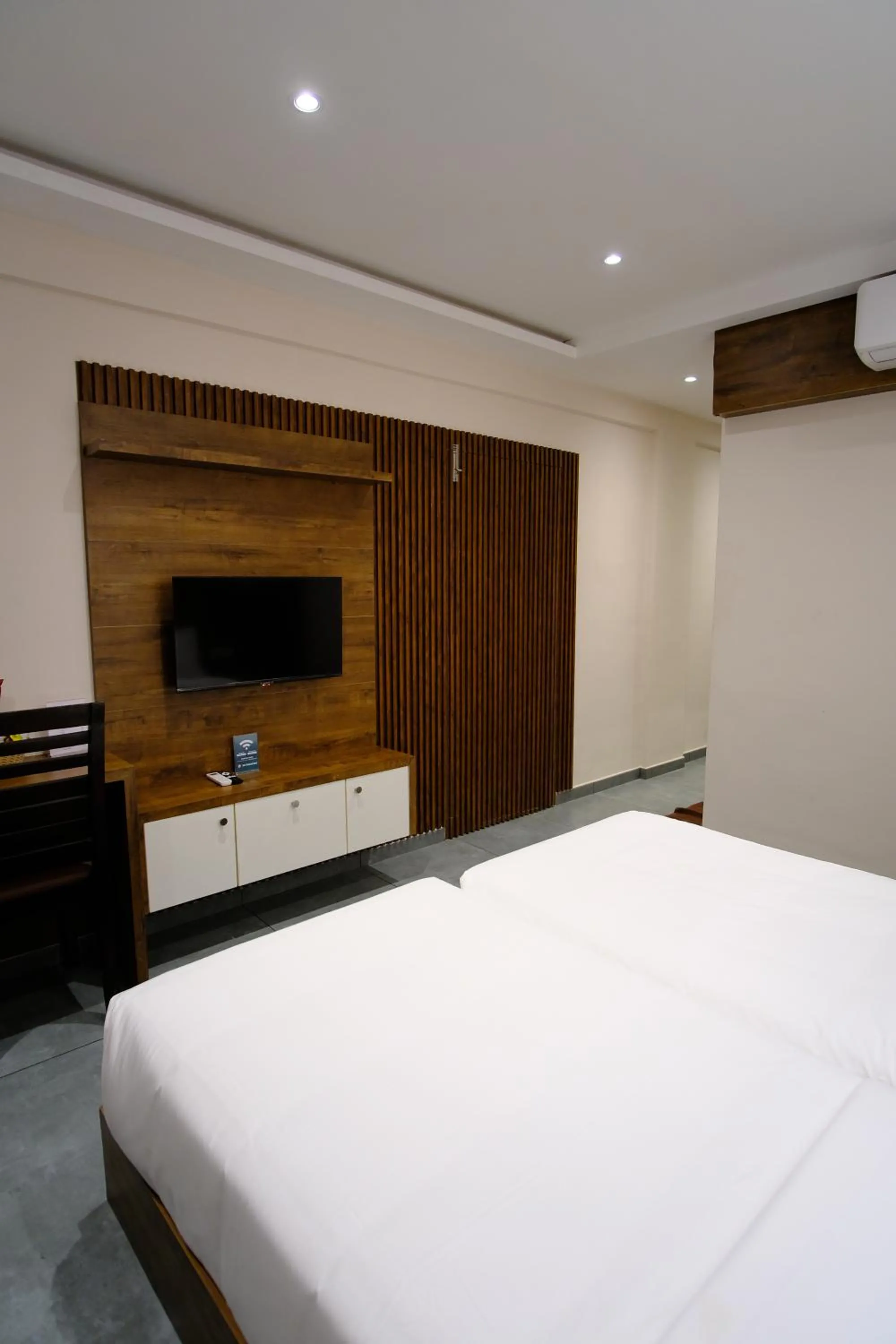 Seaking Suites