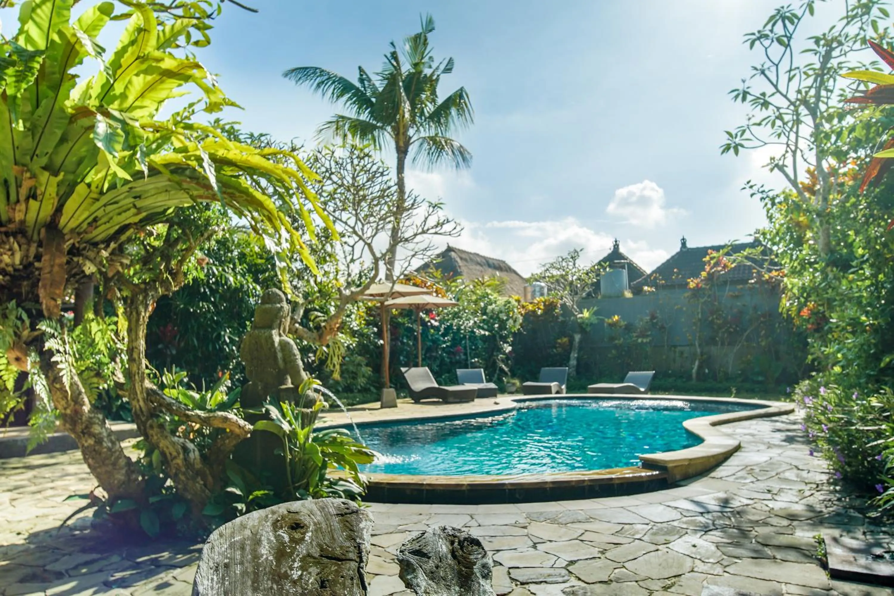 Property building in Villa Sujati