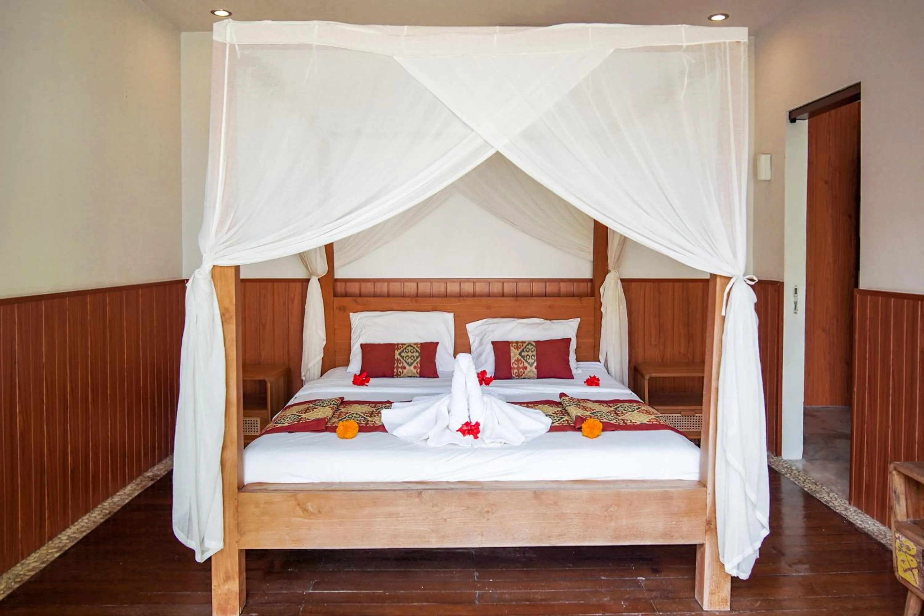 Bedroom, Bed in Villa Sujati