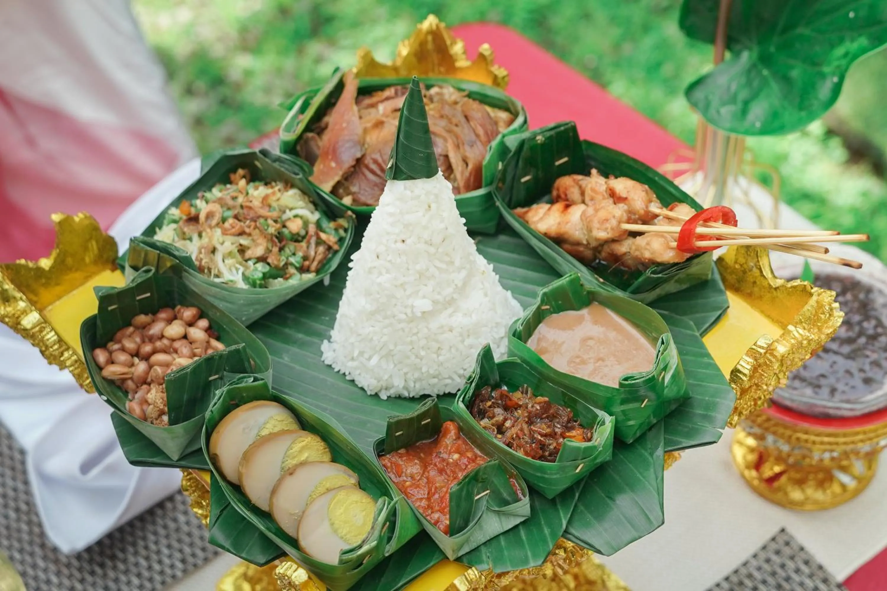 Dinner in Villa Sujati