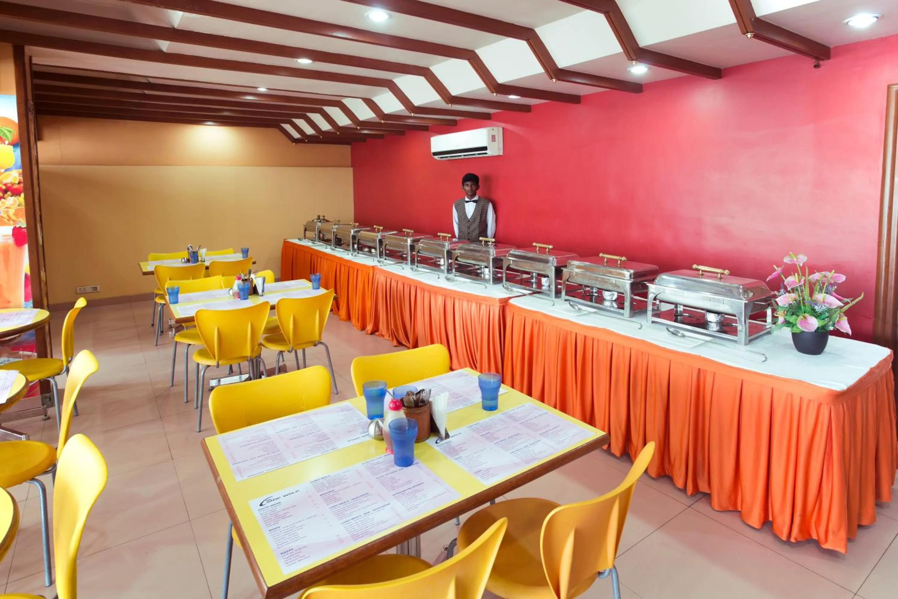 Restaurant/places to eat in Hotel Ger manus Madurai