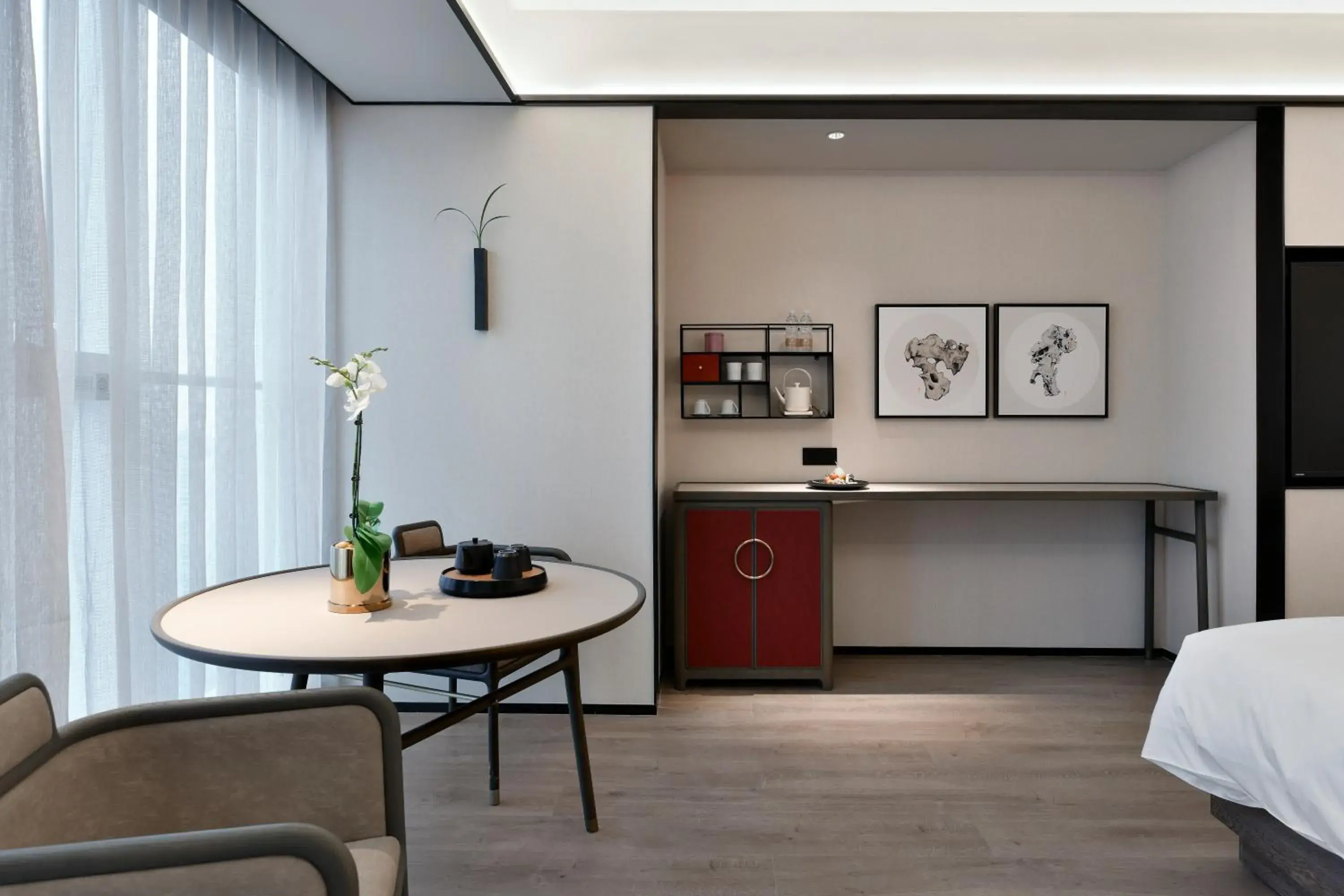 minibar, Bed in JOYA Chengdu Taikoo Li IFS minibar, Bed in JOYA Chengdu Taikoo Li IFS