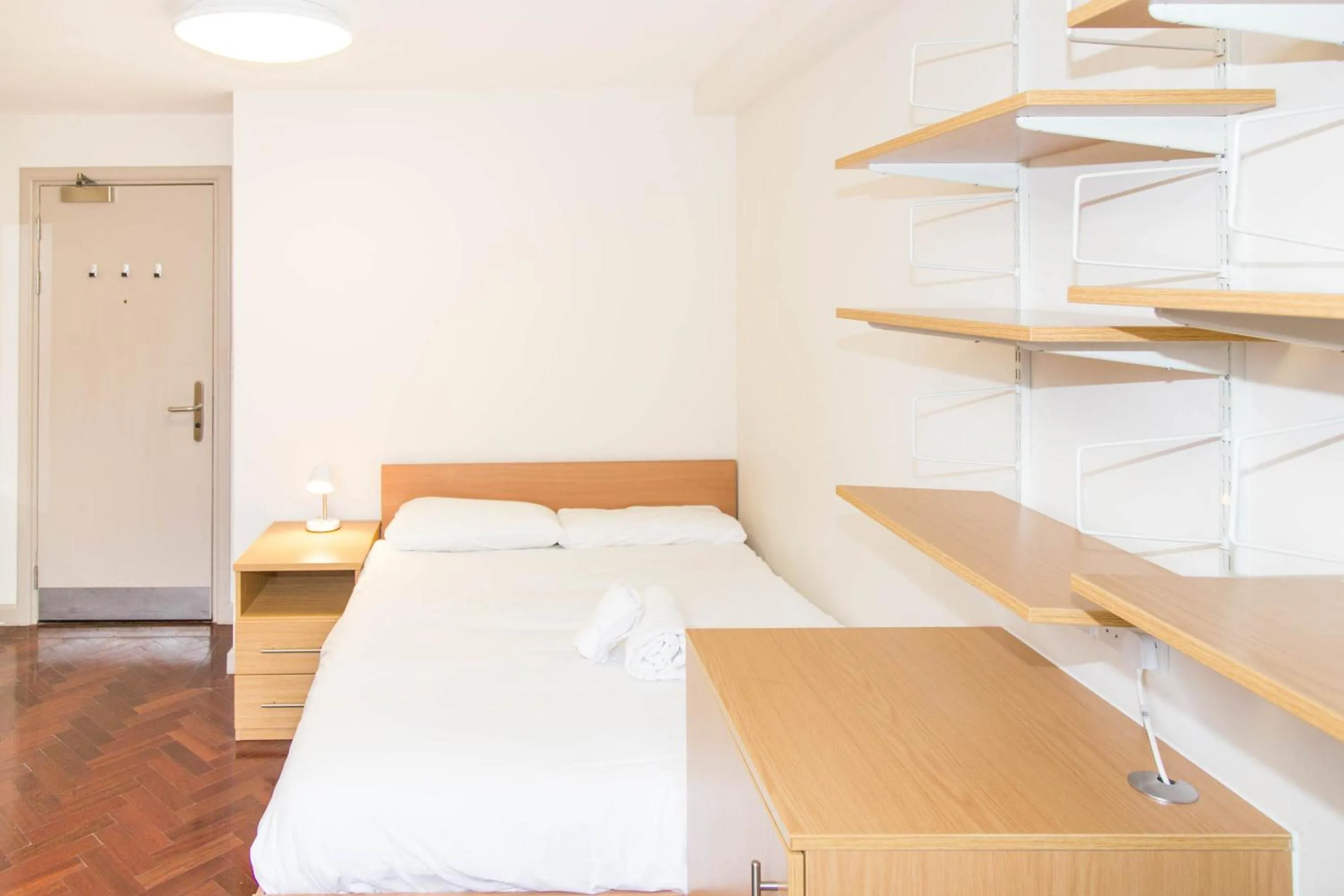 Bed in Goodenough College – University Residence