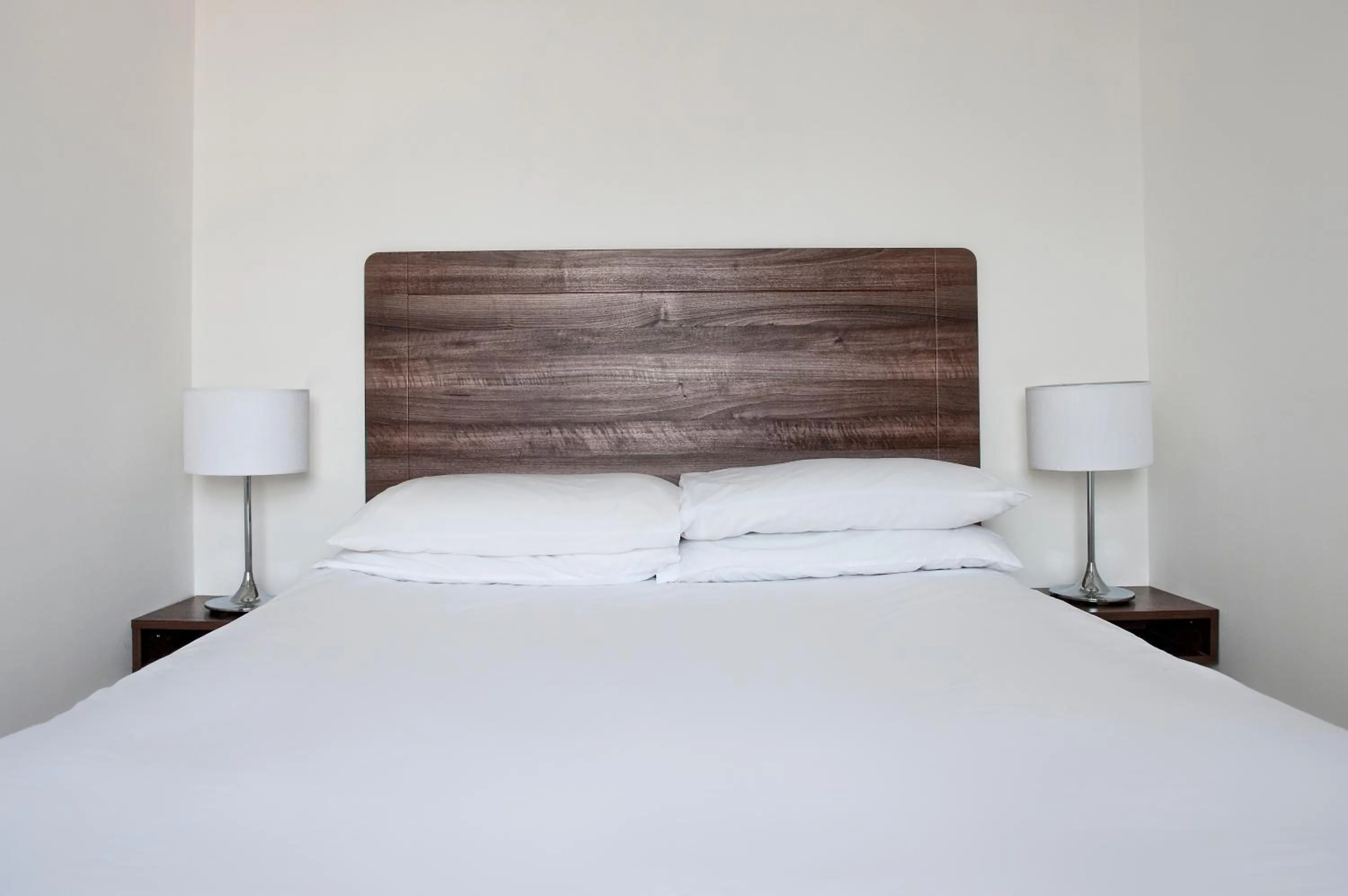 Bed in Goodenough College – University Residence