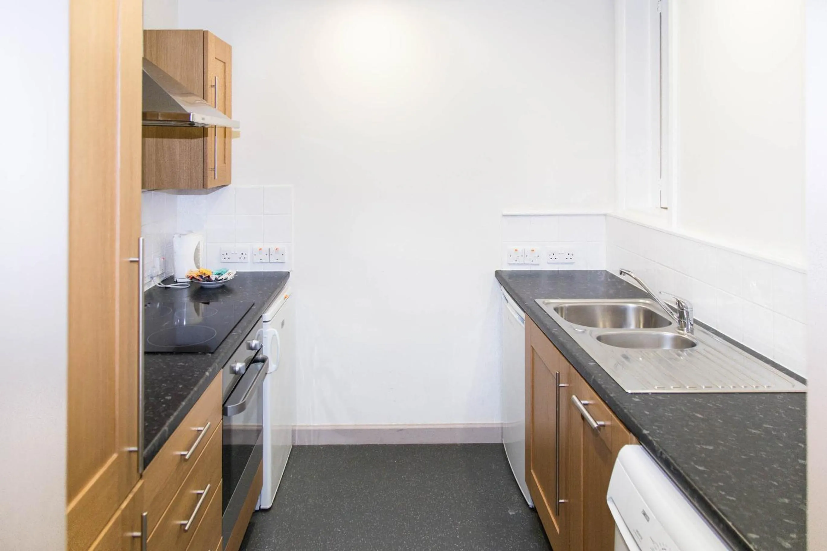 Kitchen or kitchenette in Goodenough College – University Residence