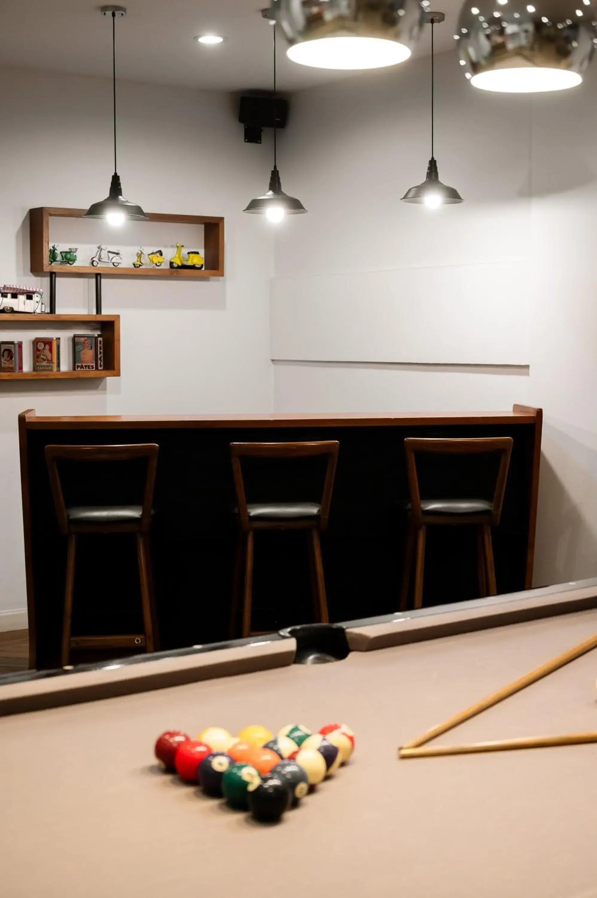 Property building in Tolani Nimman Villa Chiang Mai Property building in Tolani Nimman Villa Chiang Mai