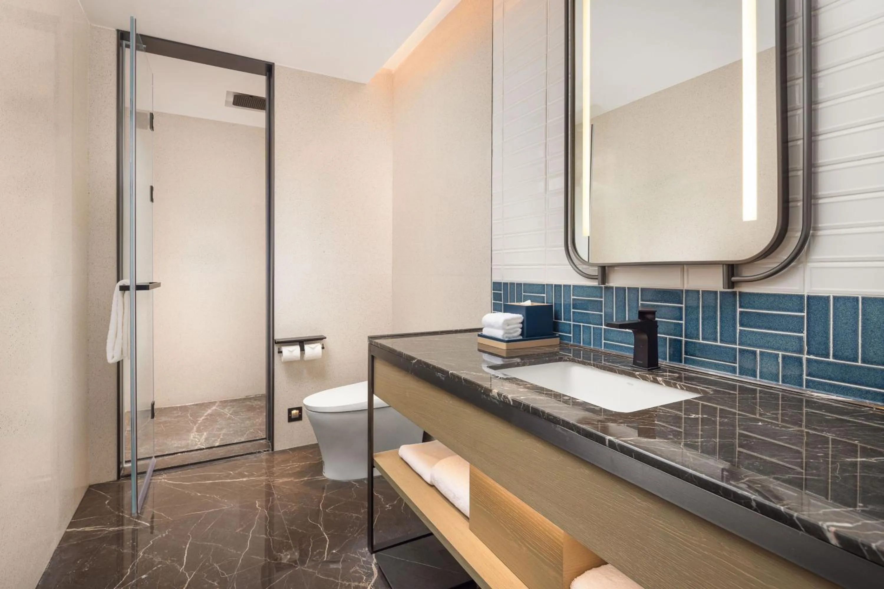 Bathroom in Four Points by Sheraton Chengdu, Chunxi Road