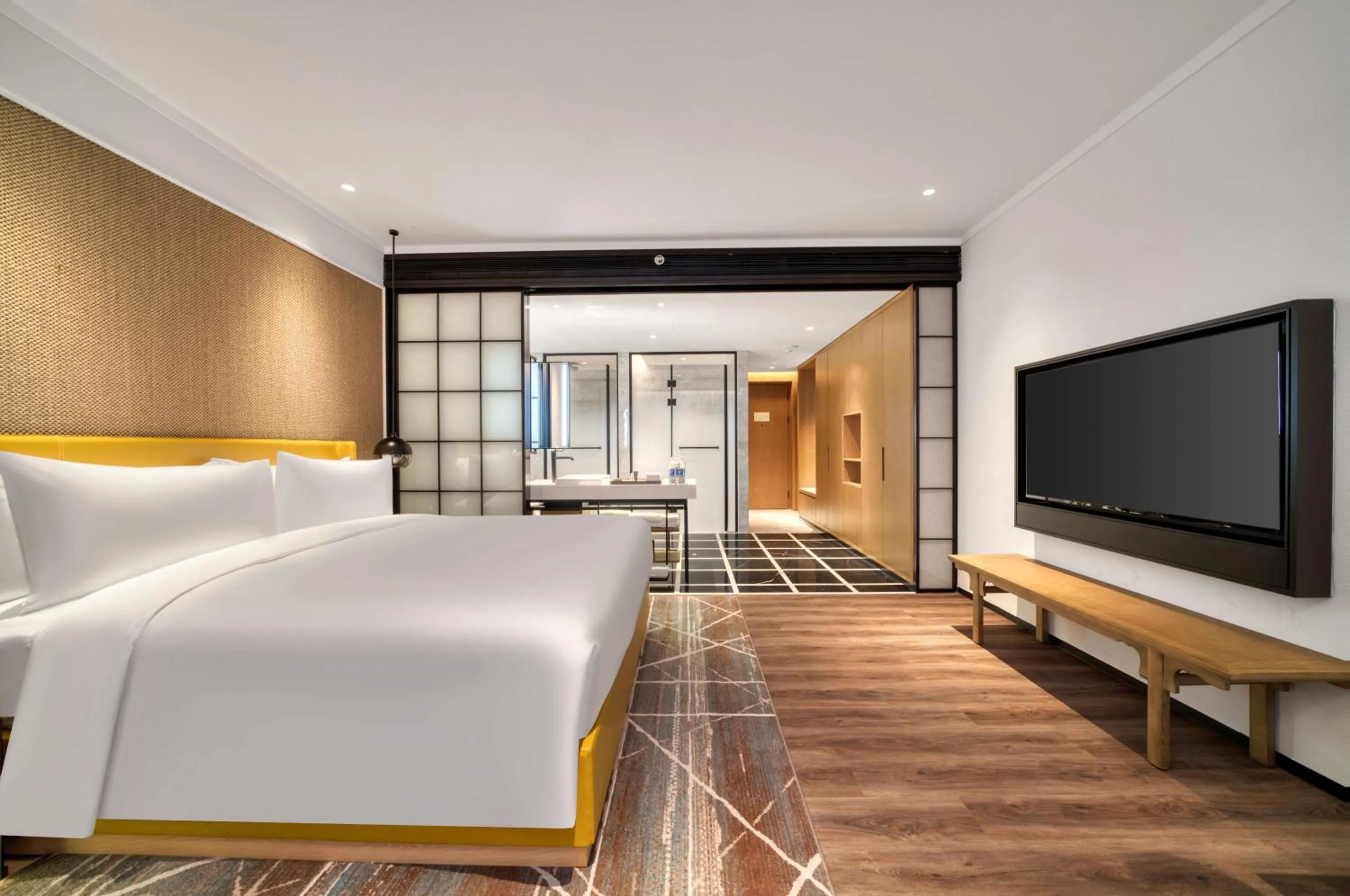 Bed in Sheraton Hangzhou Fuyang