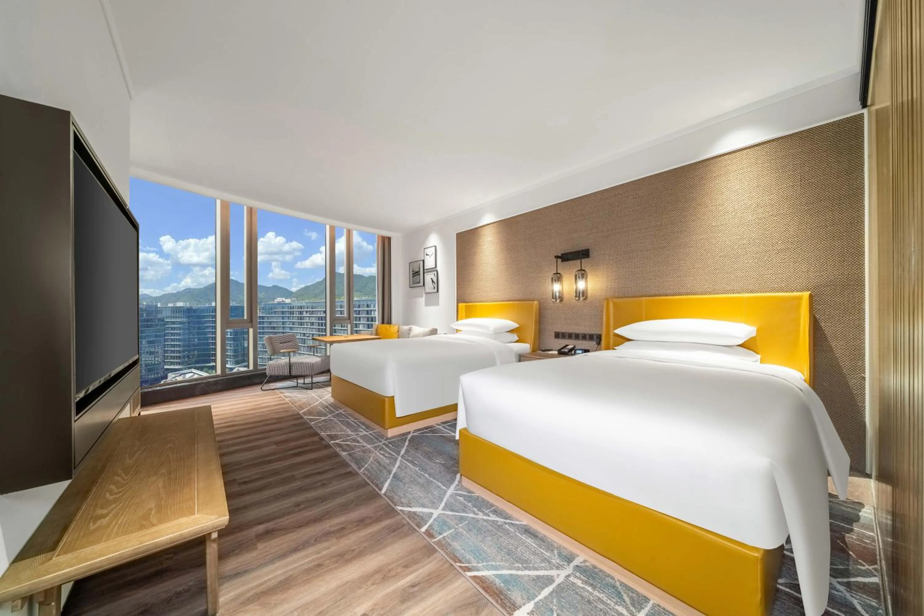 Bed in Sheraton Hangzhou Fuyang