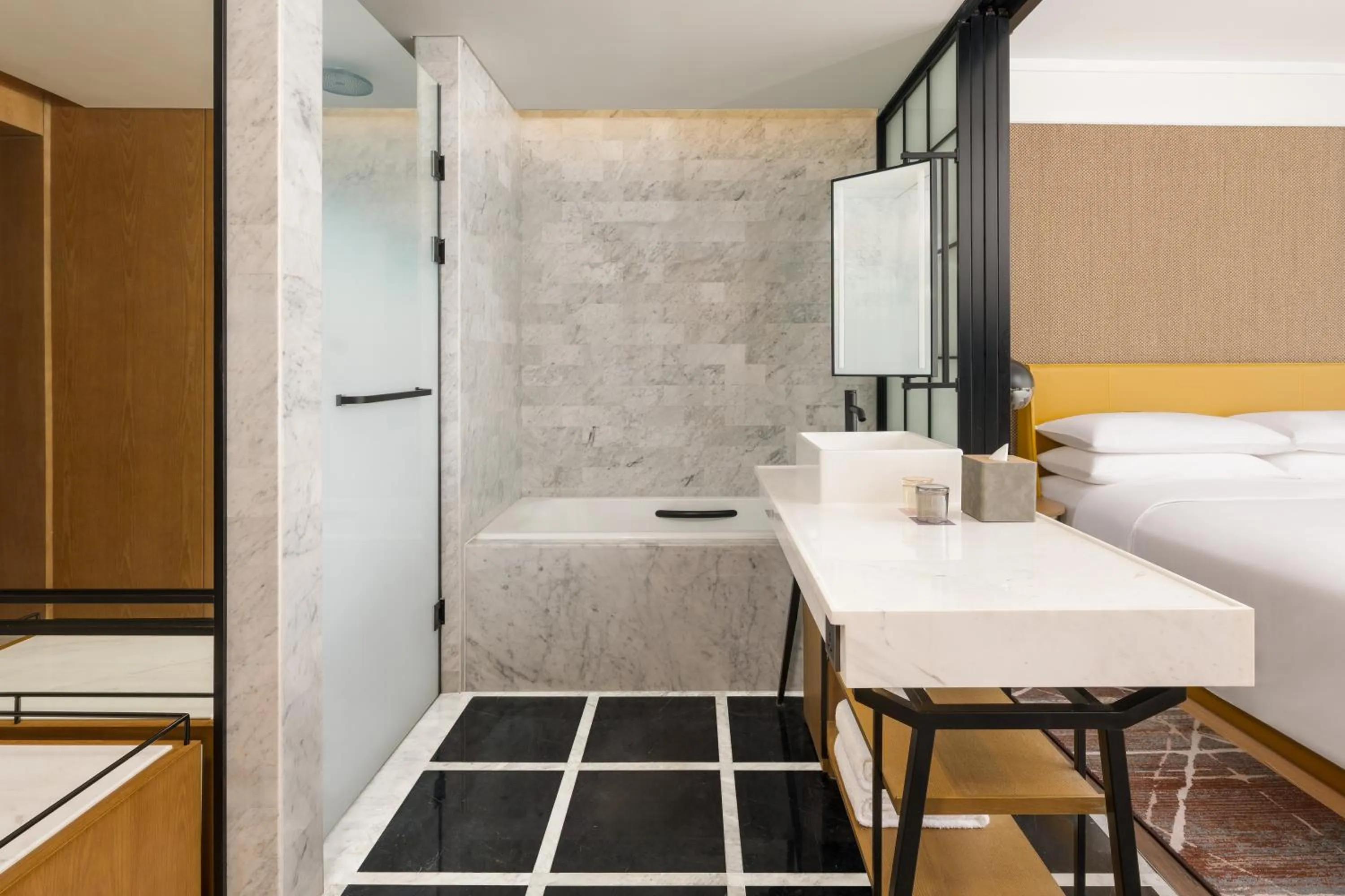 Bed in Sheraton Hangzhou Fuyang