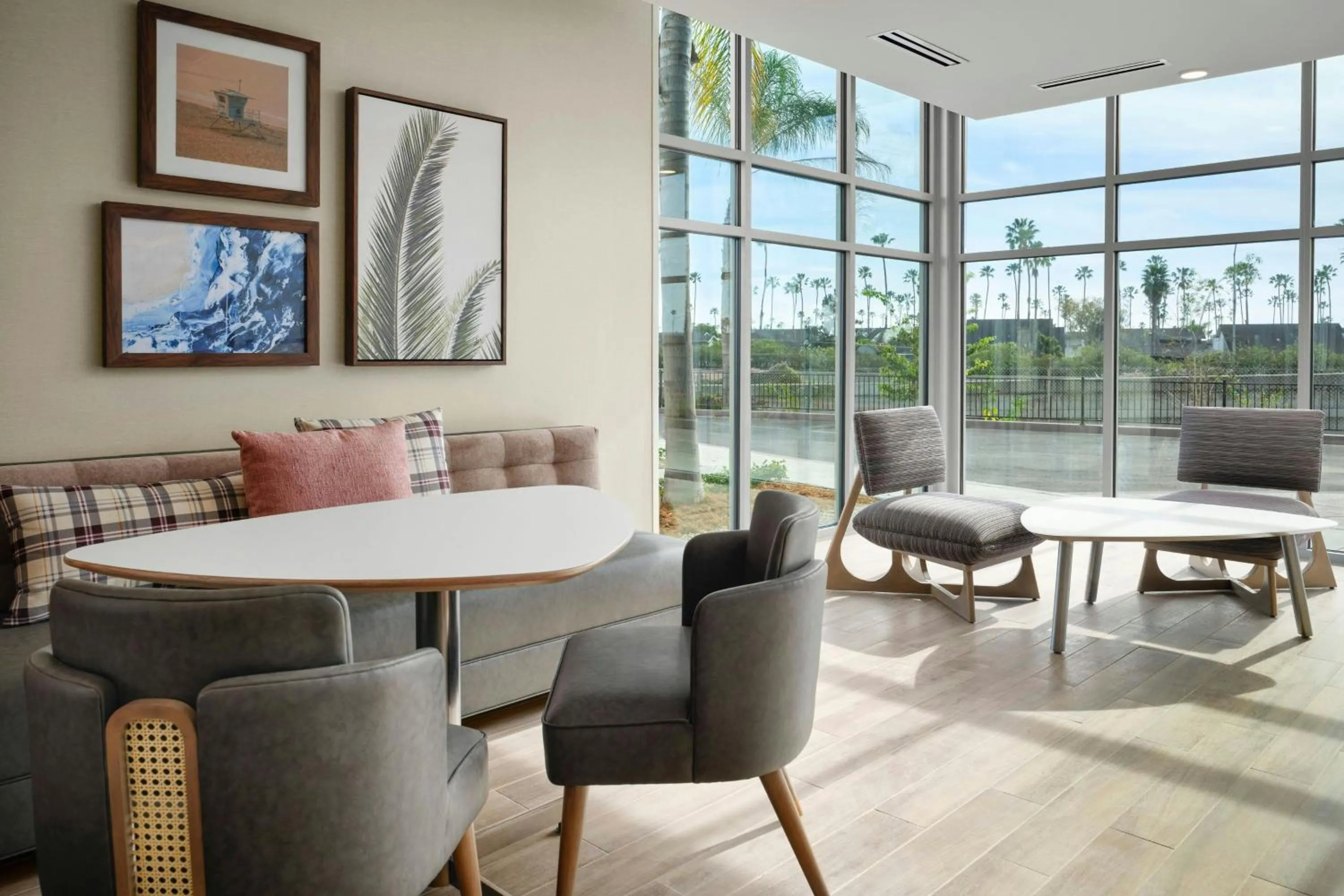 Lobby or reception in Residence Inn by Marriott Ventura Beach