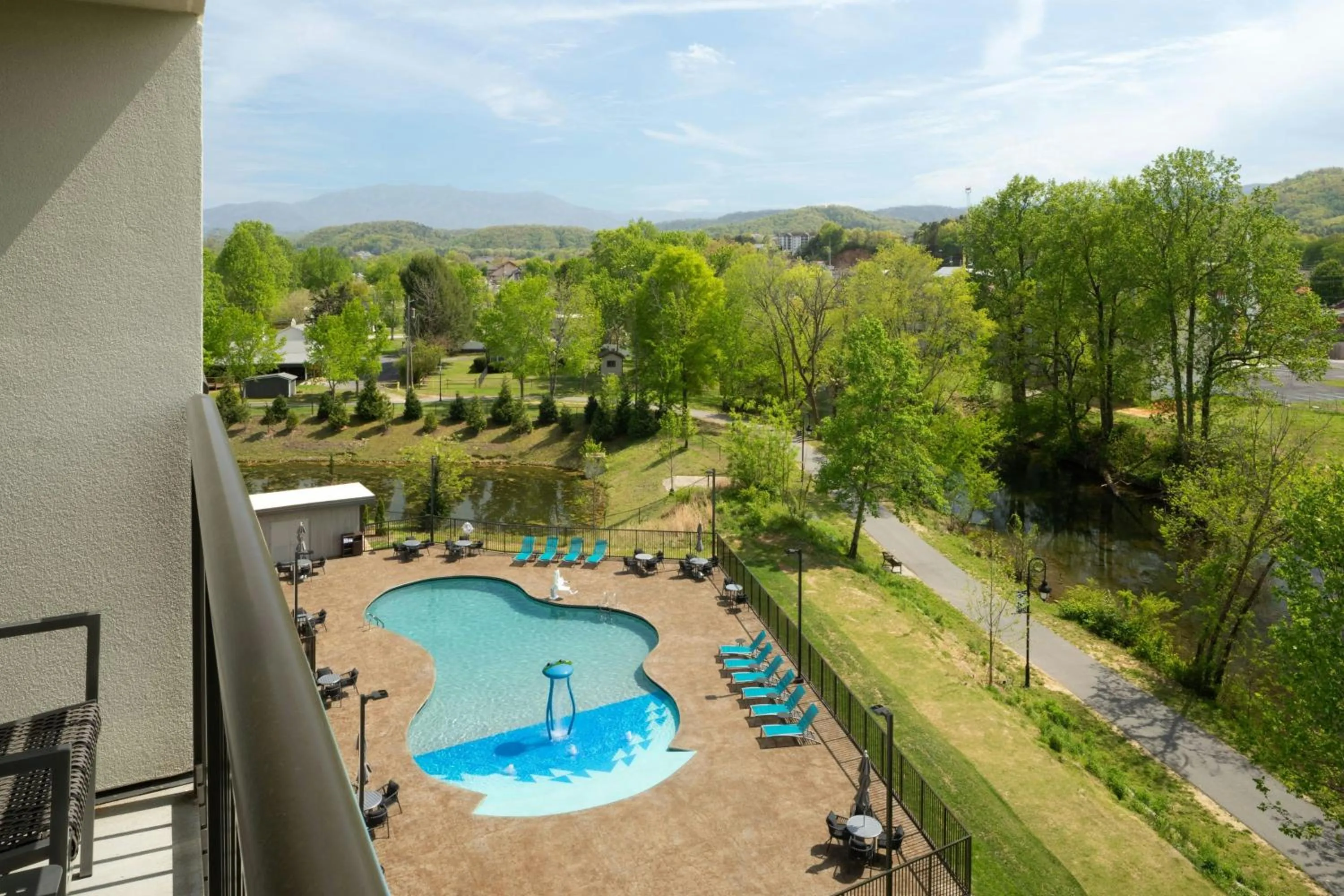 Swimming pool in TownePlace Suites Pigeon Forge