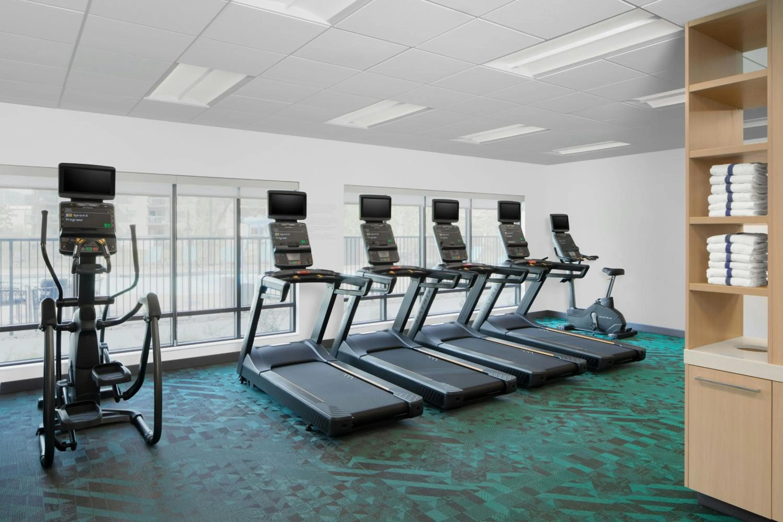 Fitness centre/facilities in TownePlace Suites Pigeon Forge