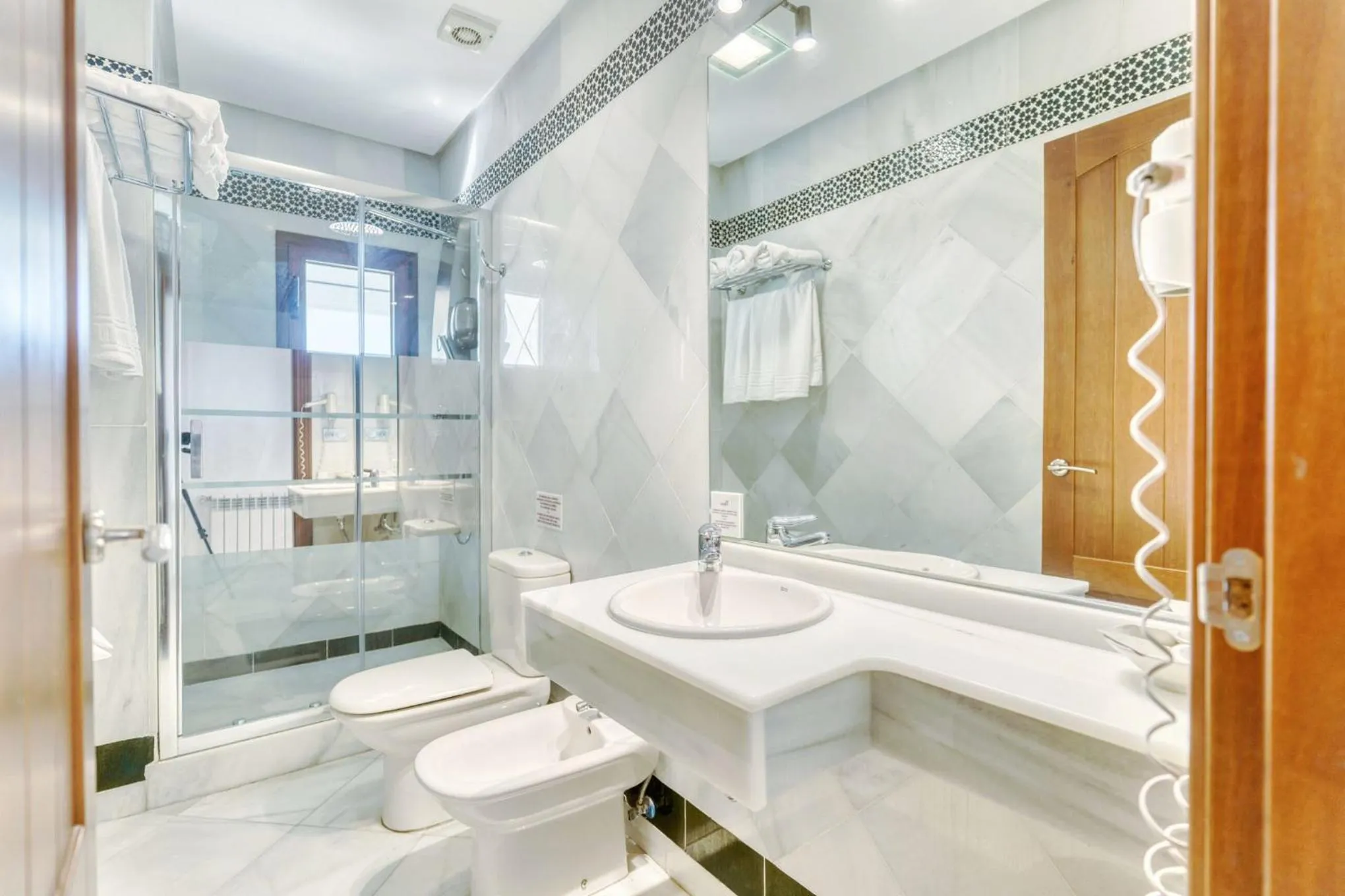 Bathroom in Hotel Mirador Arabeluj