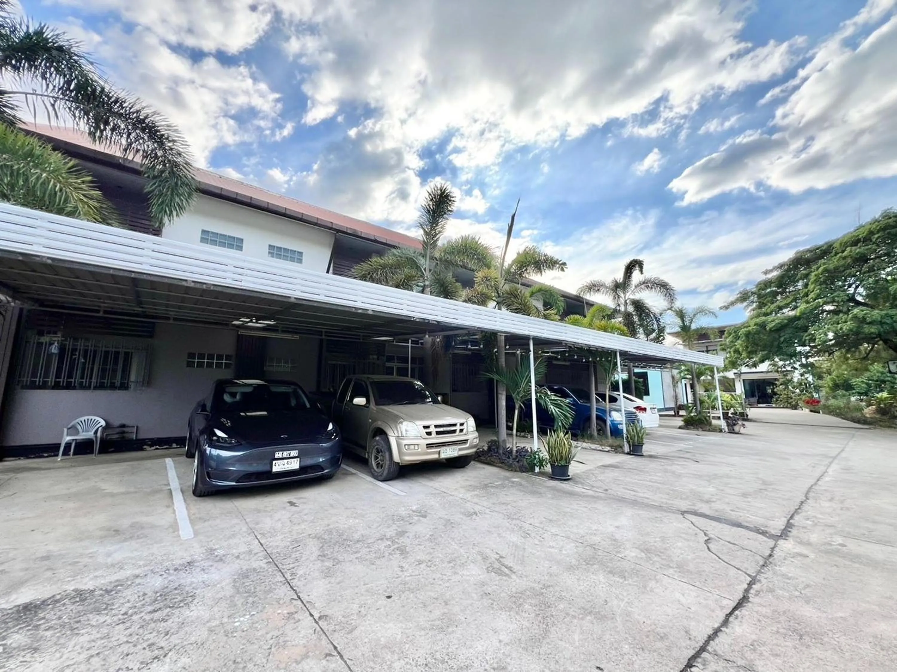 Property building in Ban Ton Resort