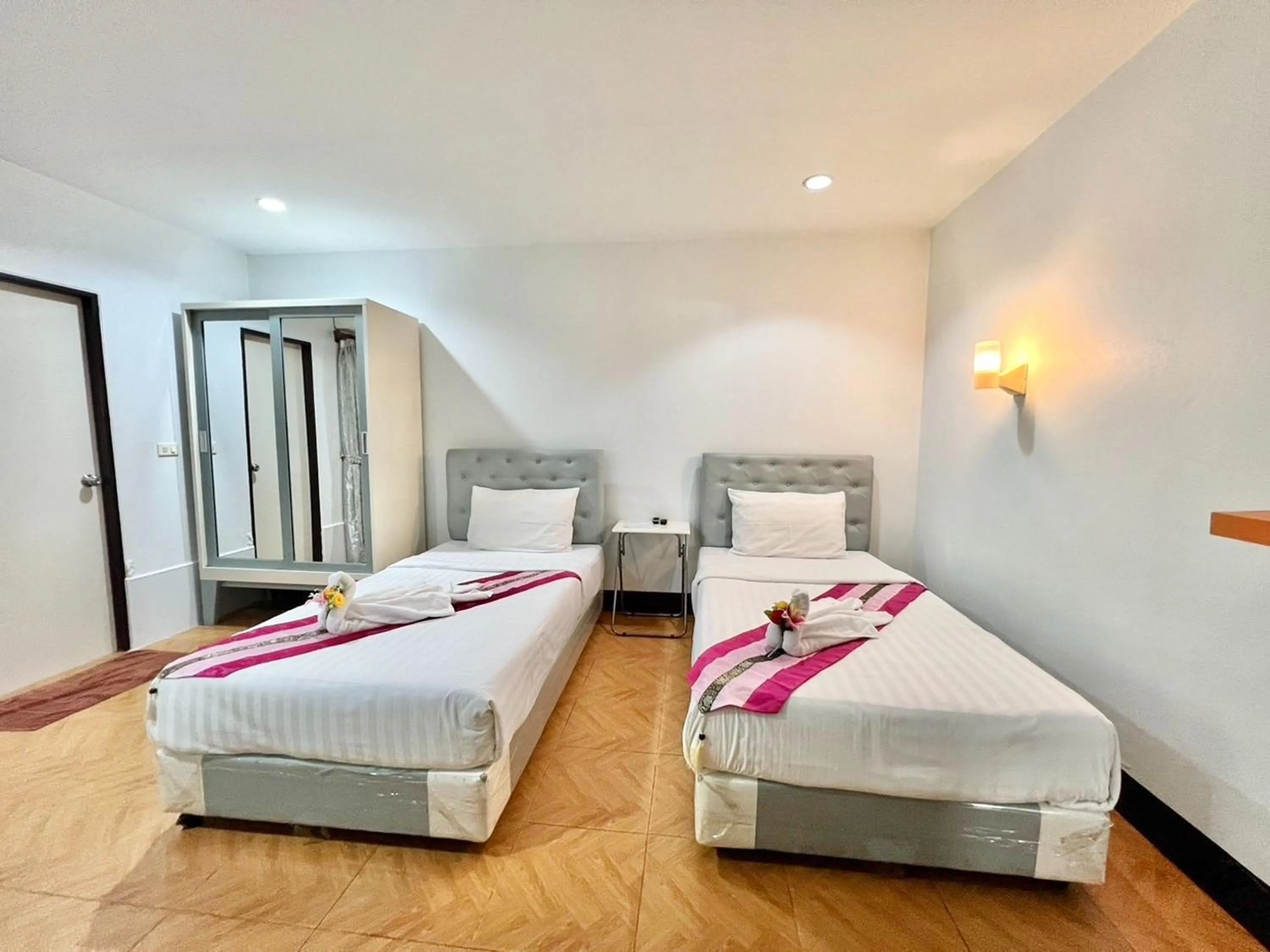 Bedroom, Bed in Ban Ton Resort