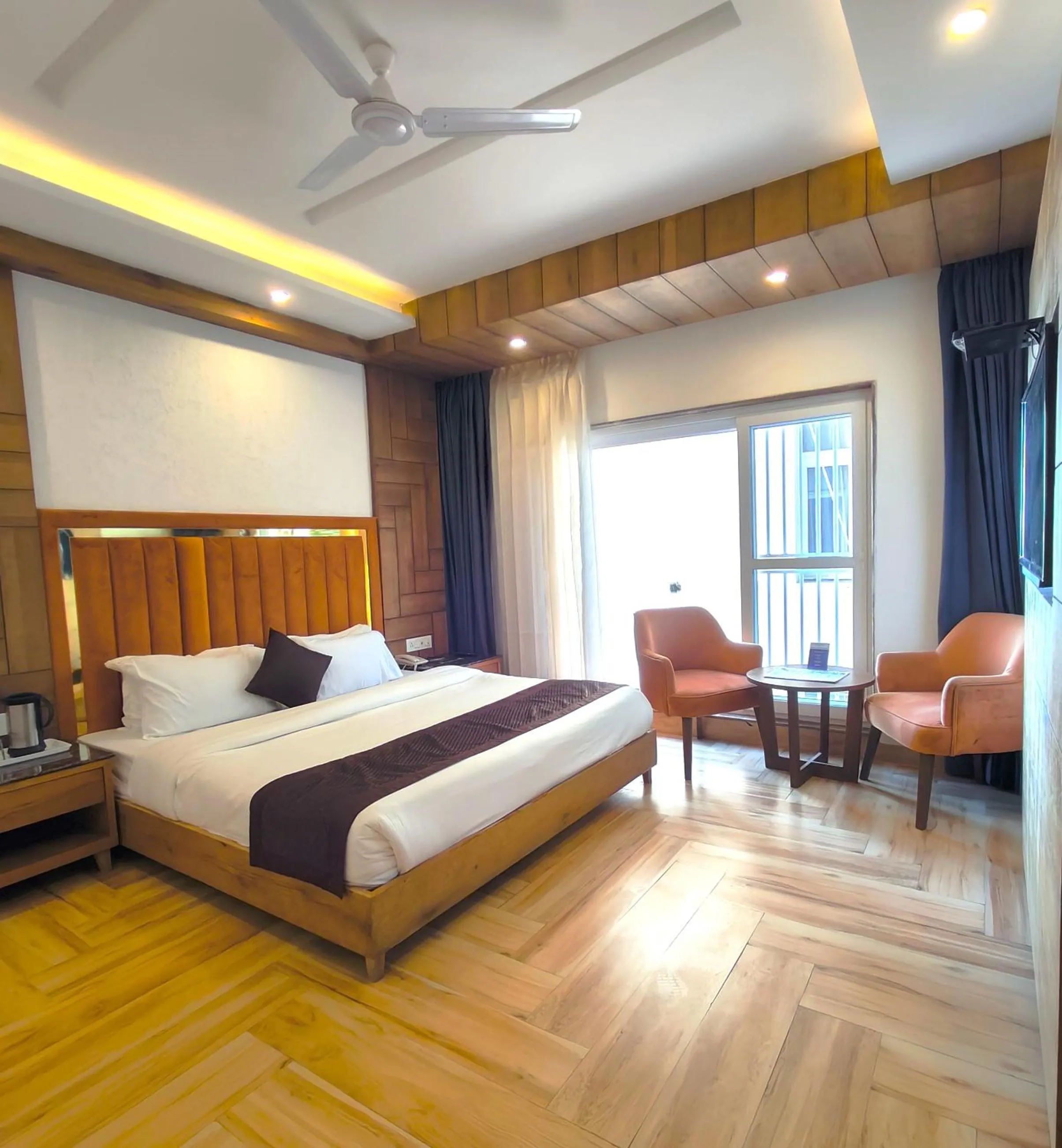 Bed in Luxury Inn by Stotrak Hotels