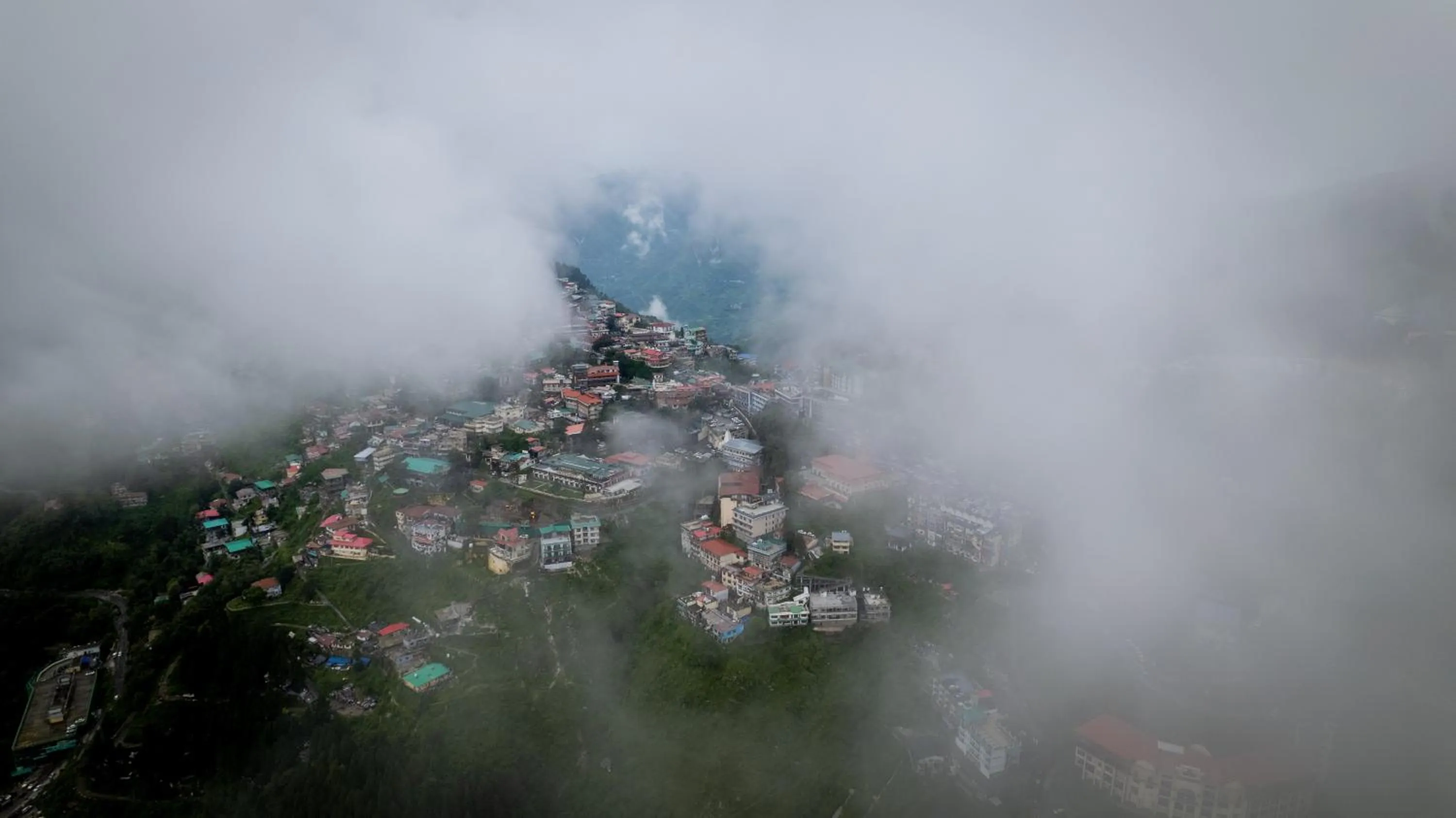 Luxury Inn by Stotrak Hotels