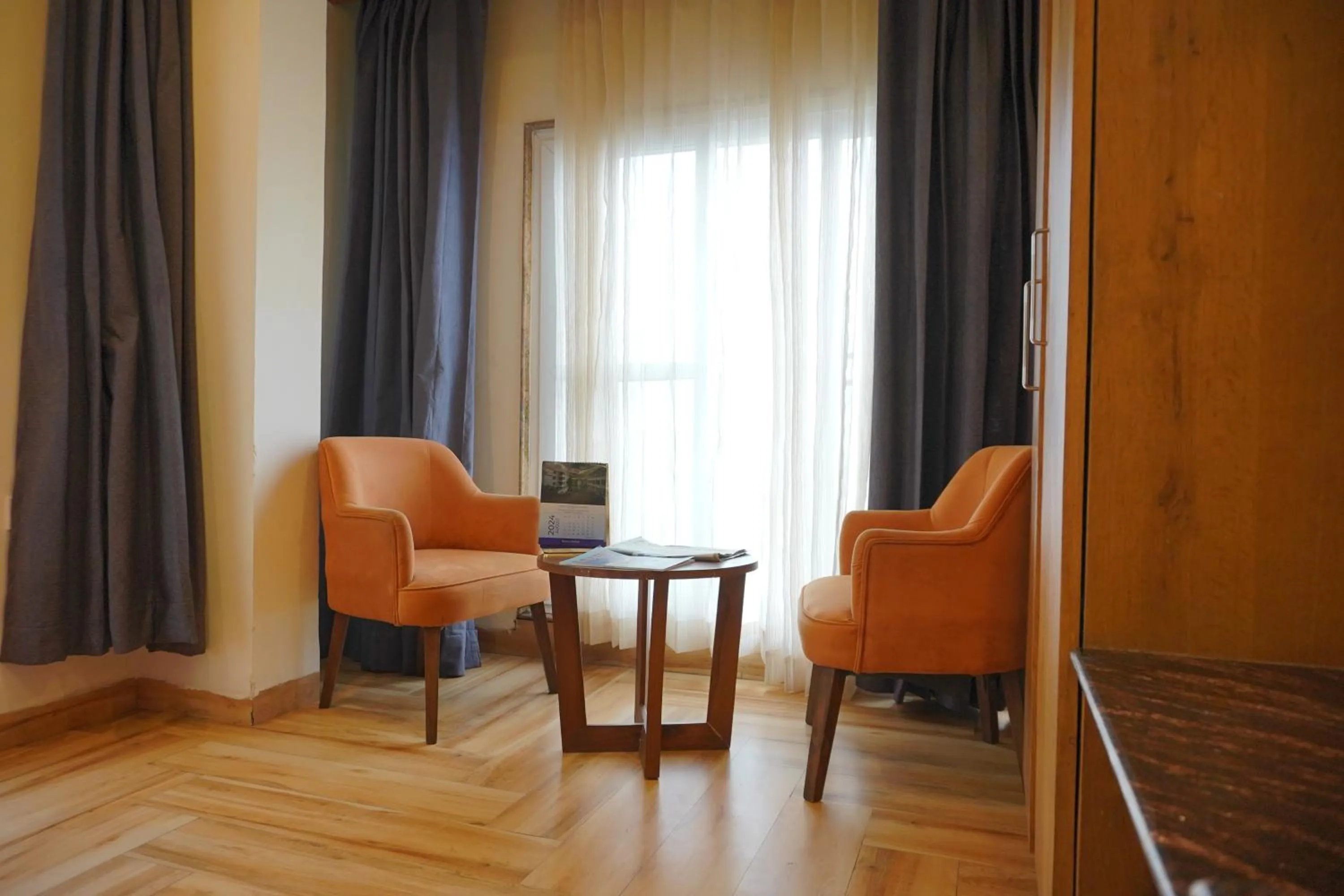 Luxury Inn by Stotrak Hotels