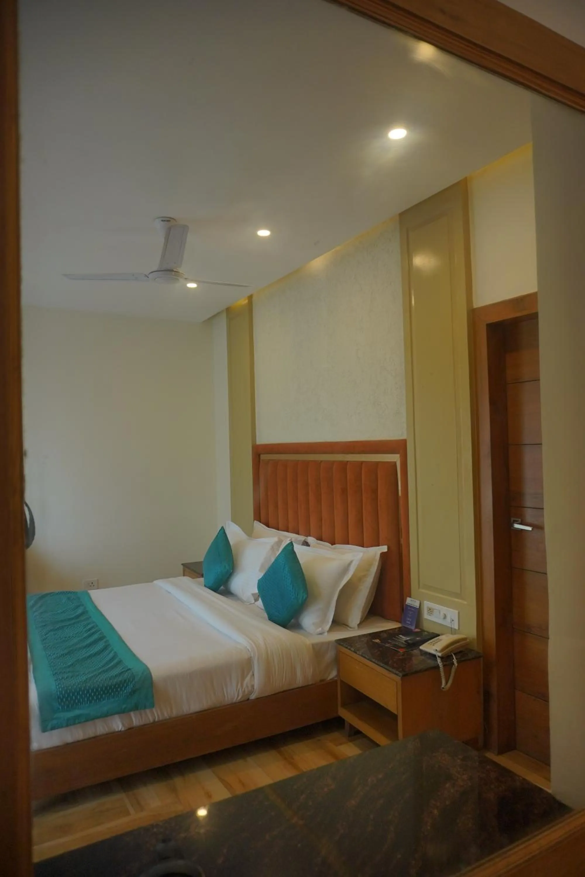 Bedroom, Bed in Luxury Inn by Stotrak Hotels