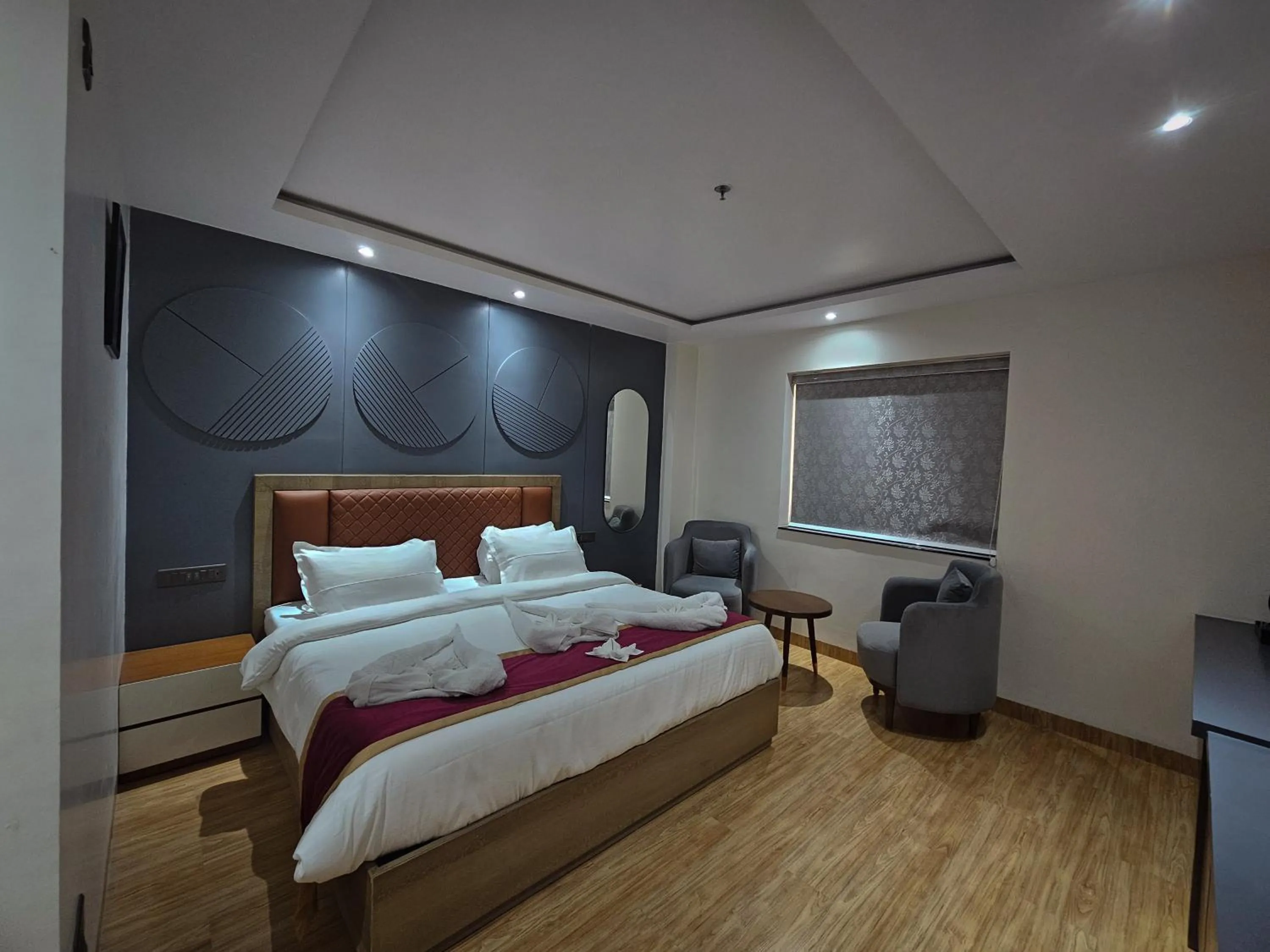 Photo of the whole room, Bed in Hotel Elara