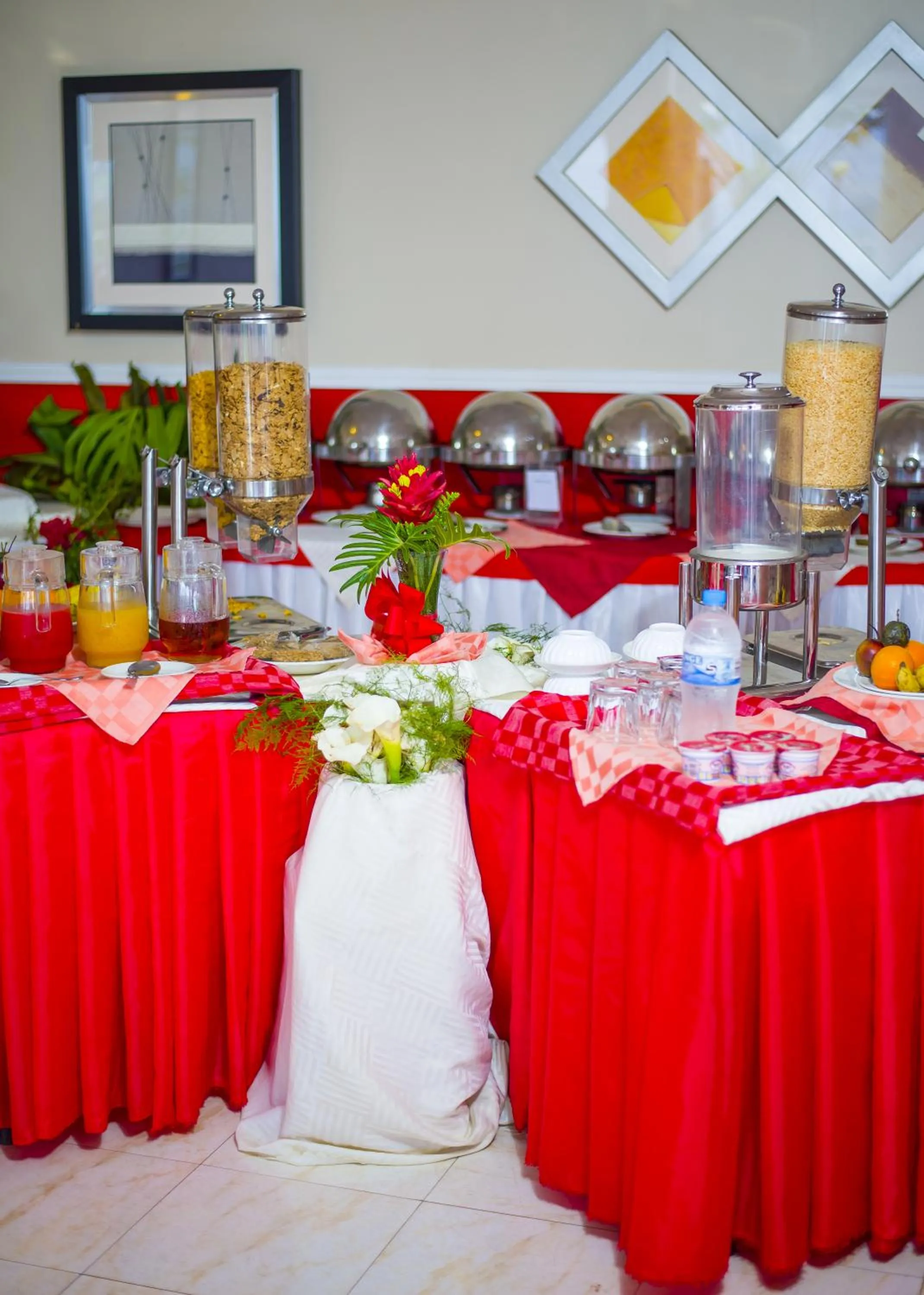 Food and drinks in The Manor Hotel