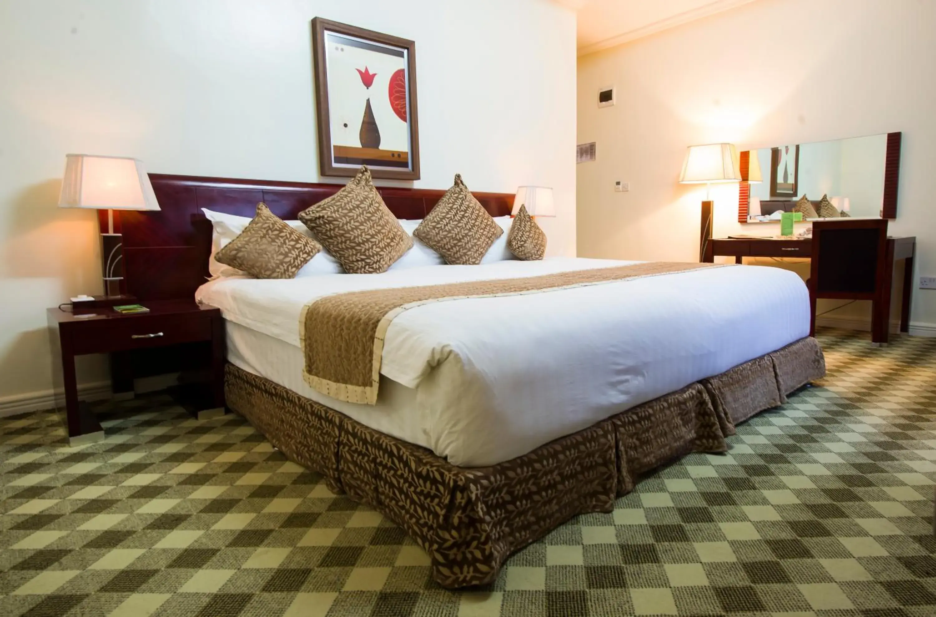 Deluxe Double Room (2 Adults + 1 Child) in The Manor Hotel Deluxe Double Room (2 Adults + 1 Child) in The Manor Hotel