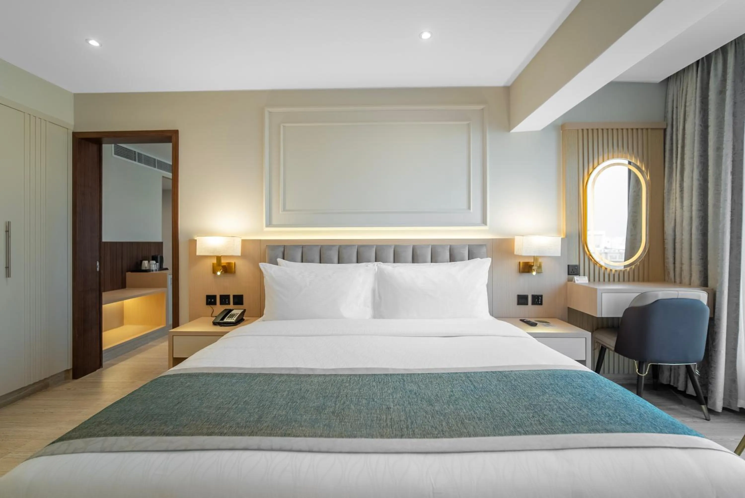 Bedroom, Bed in Grand Ambassador Hotel