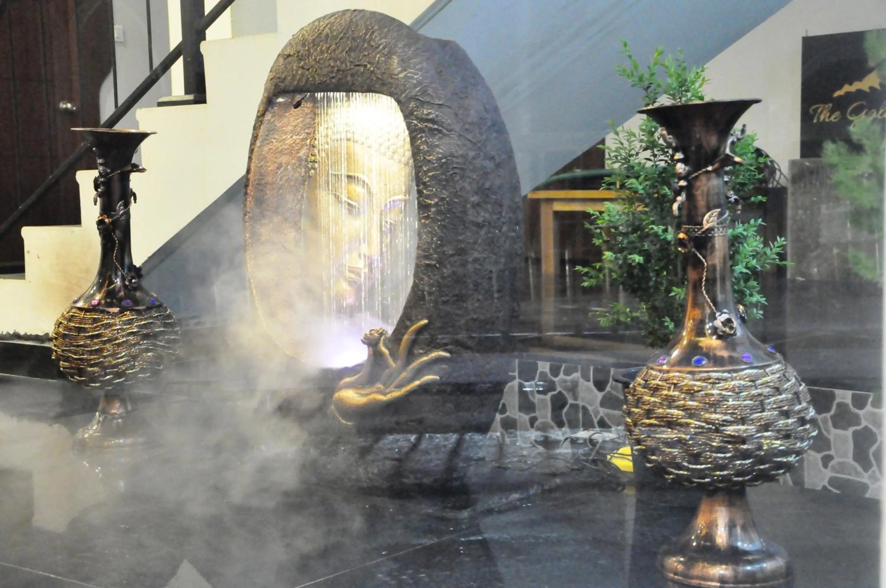 Lobby or reception in The Golden Crest