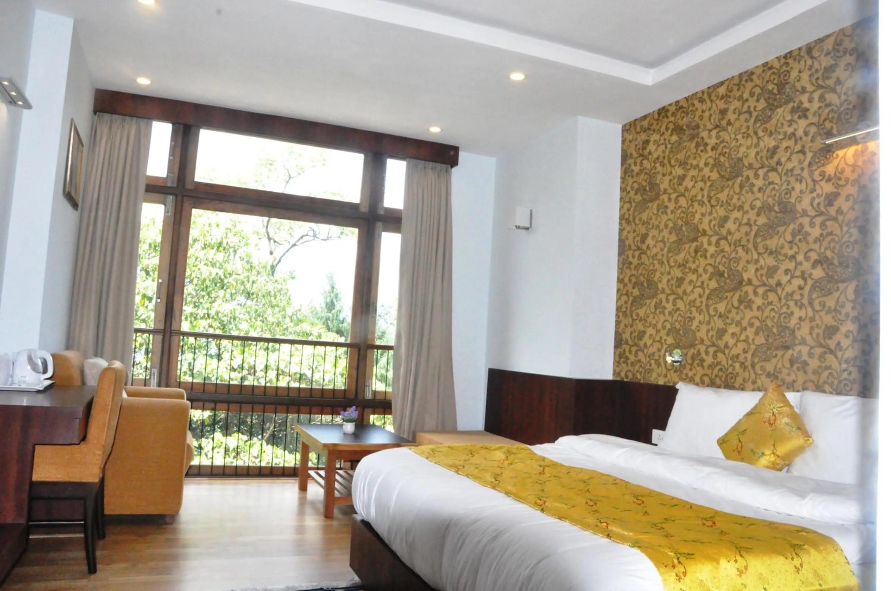 View (from property/room), Bed in The Golden Crest