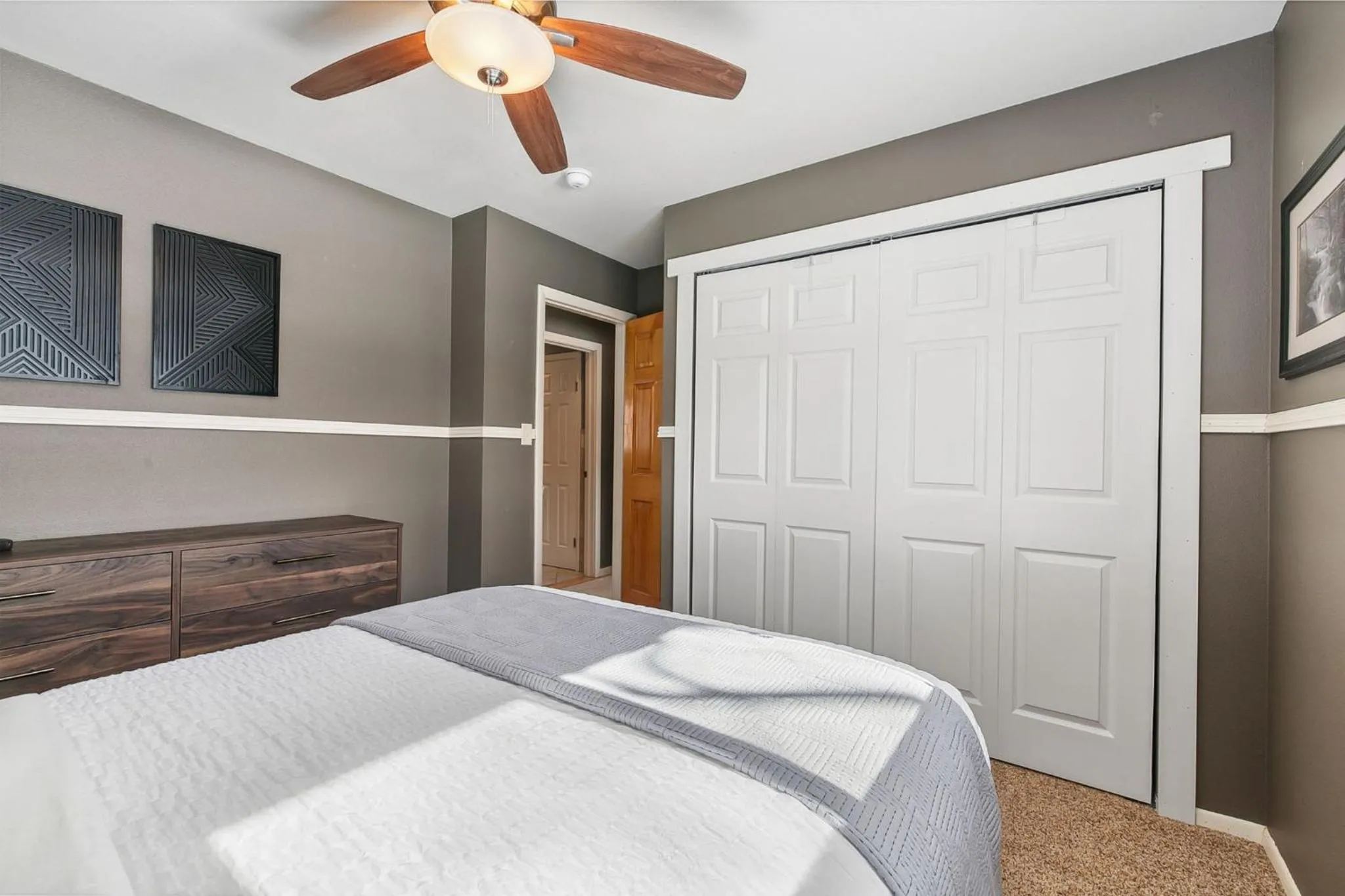 Bed in The Rustic Retreat, Pet Friendly with Fenced Yard