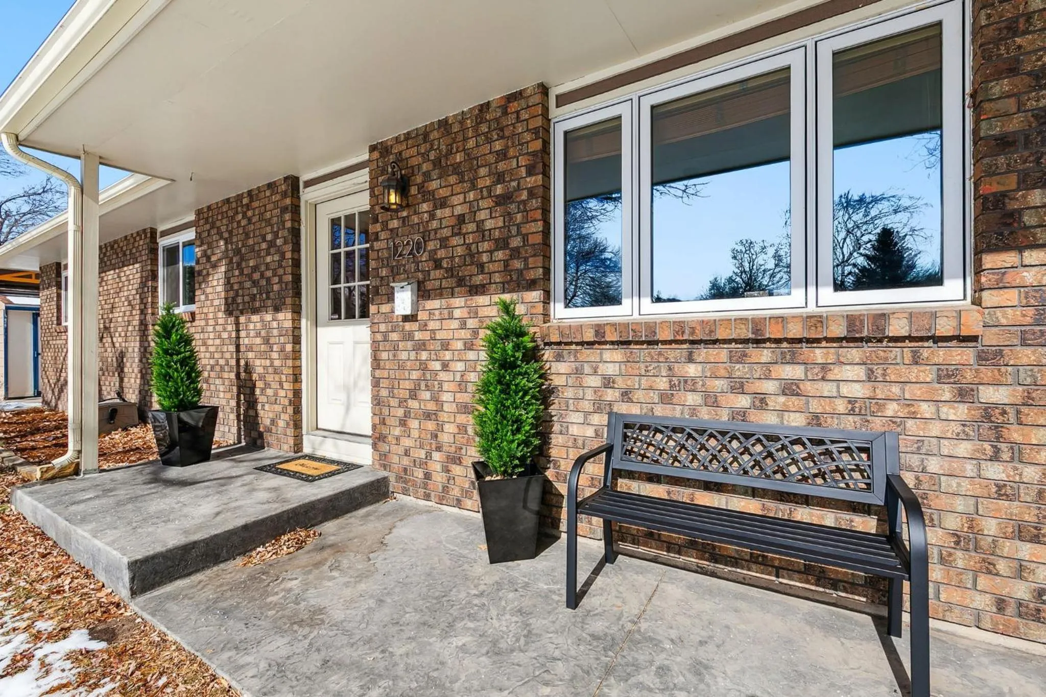 The Rustic Retreat, Pet Friendly with Fenced Yard