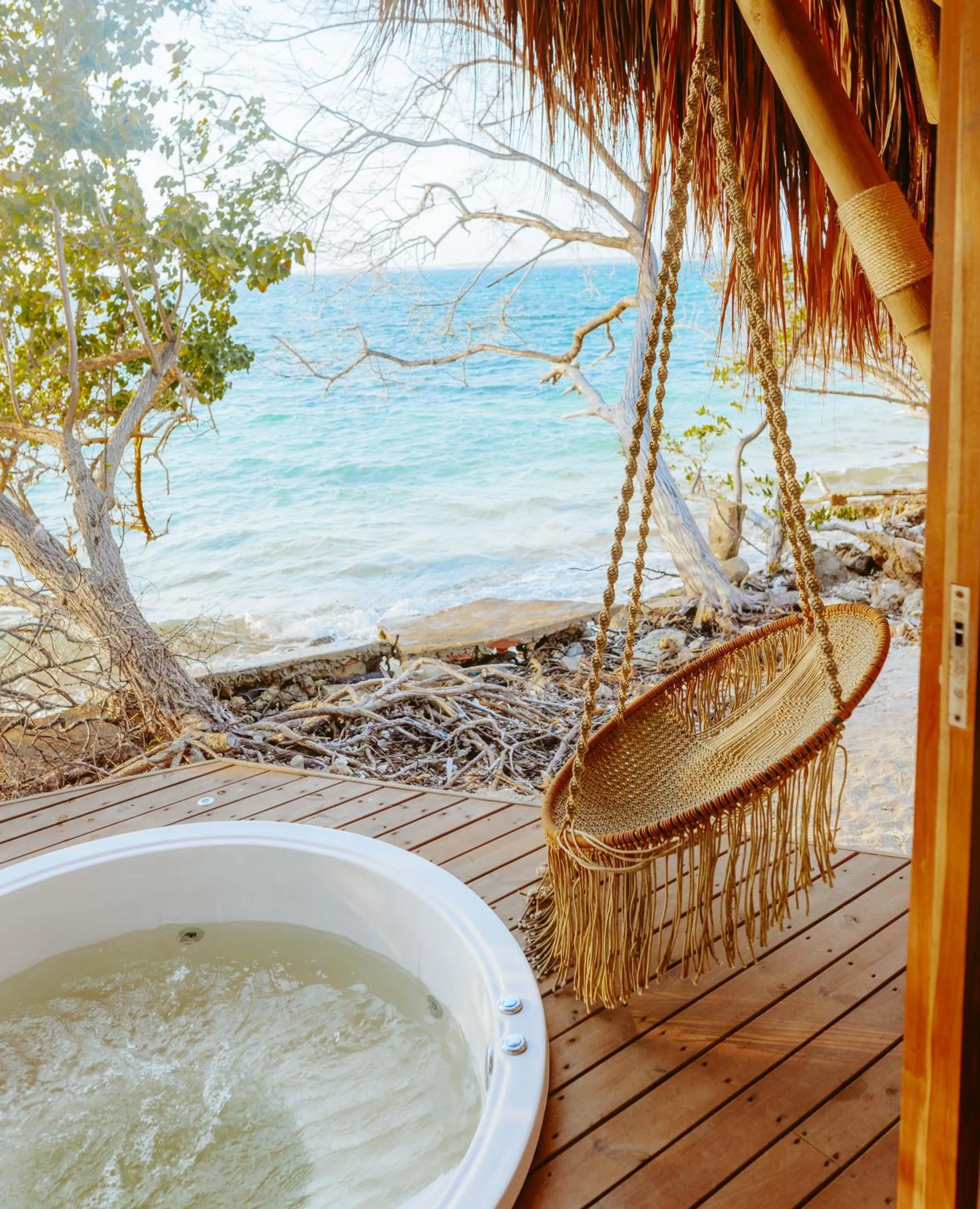 Photo of the whole room in Isla Corona