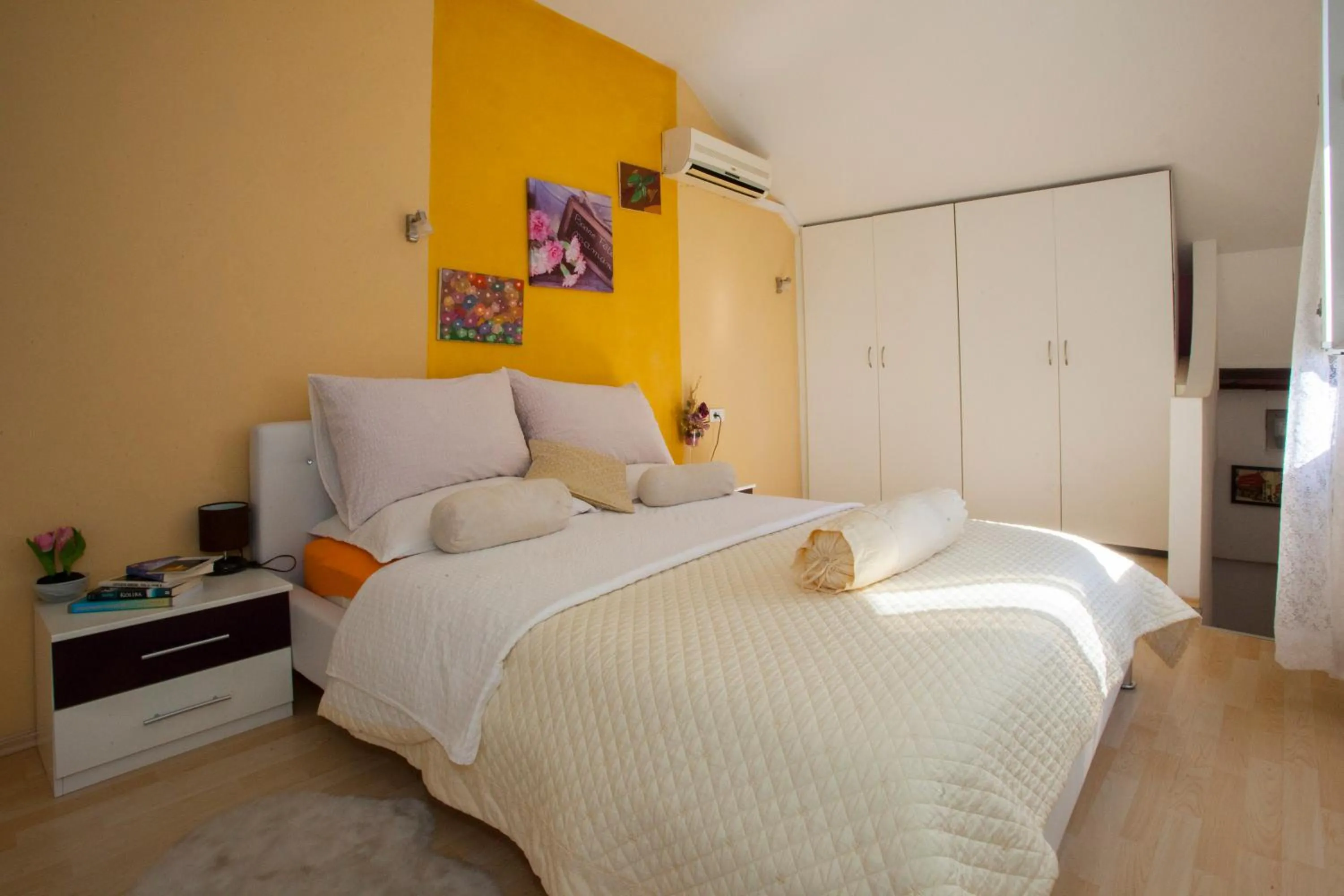 Decorative detail, Bed in Apartment Welcome