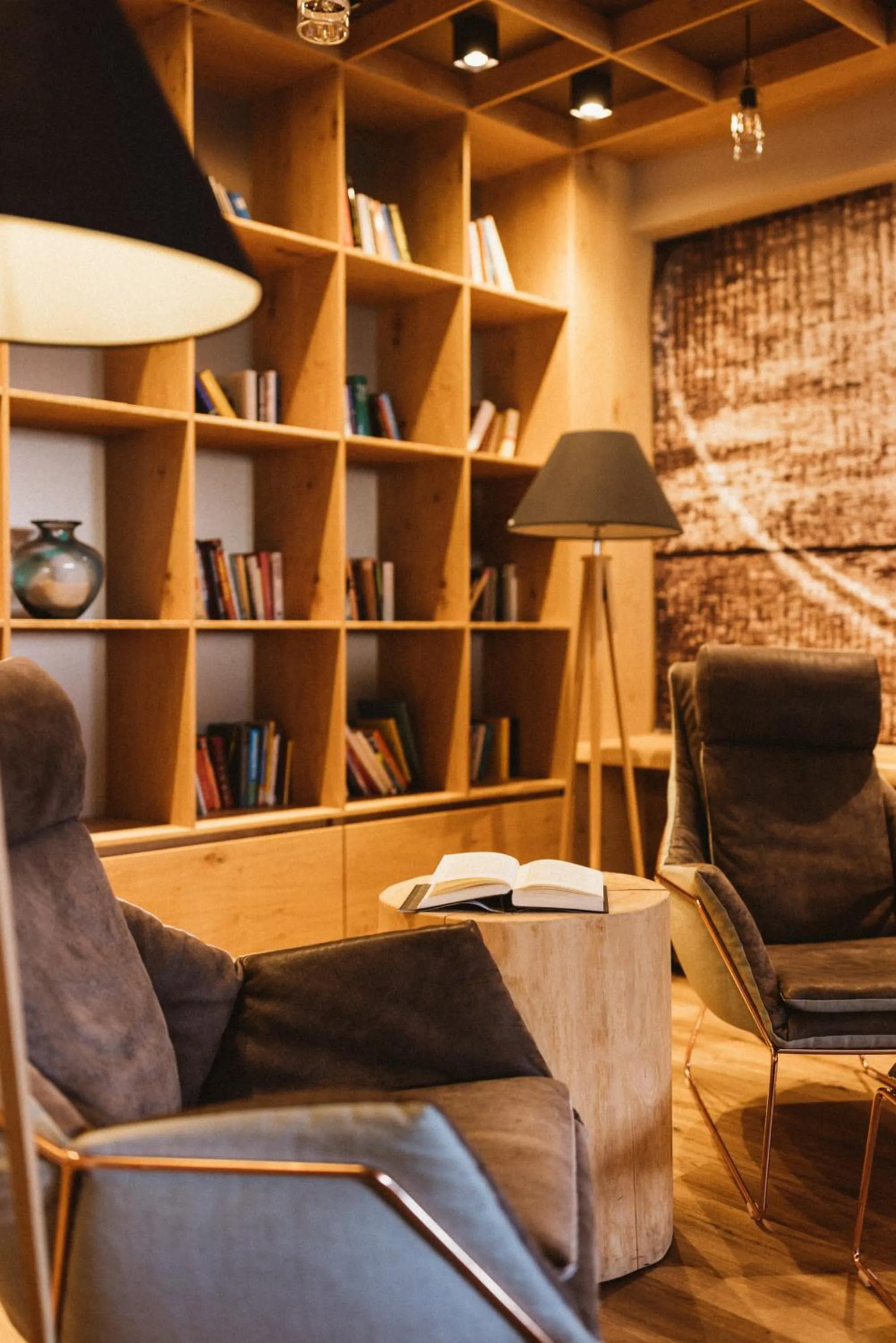 Communal lounge/ TV room in Hotel Paradies