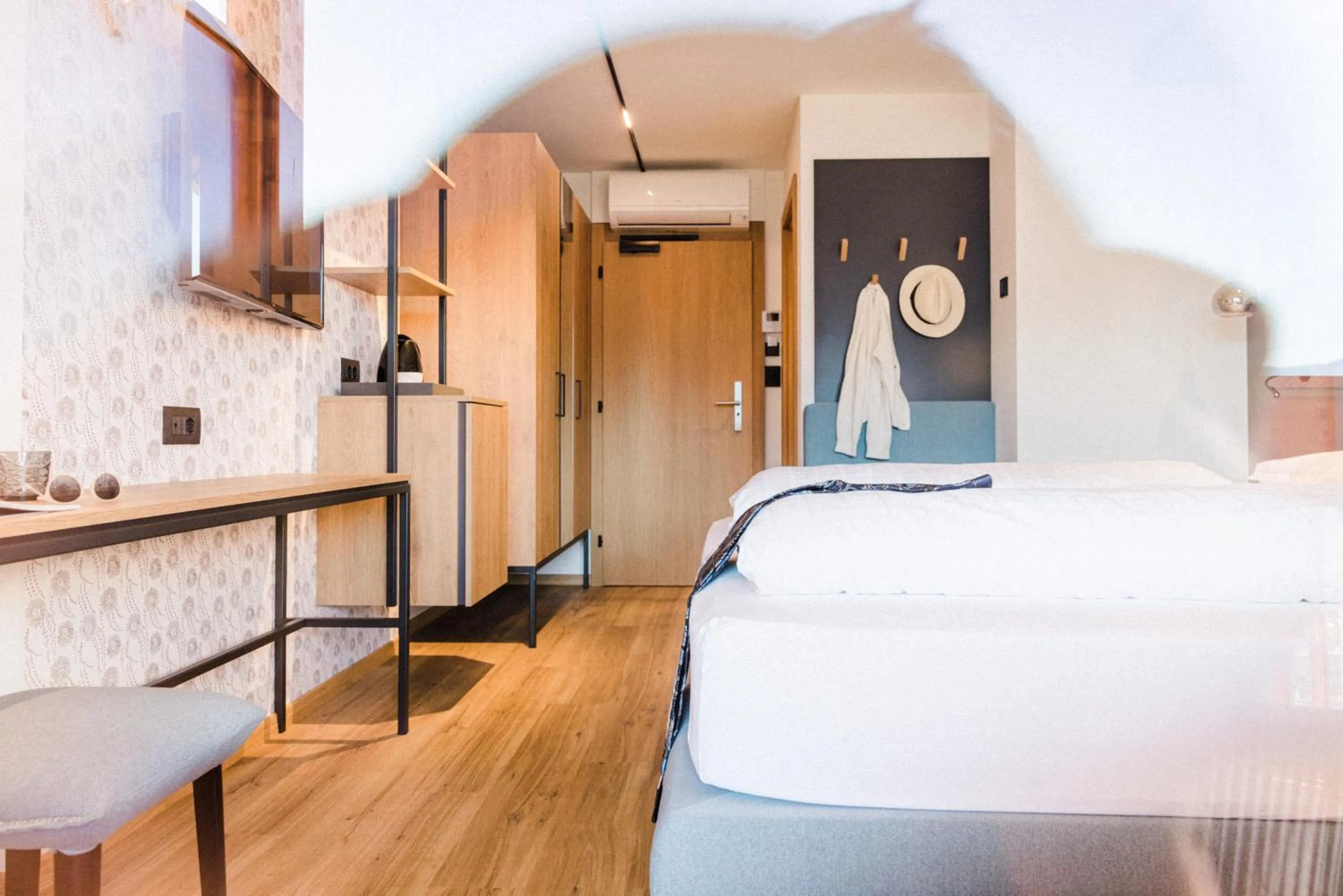 Photo of the whole room, Bed in Hotel Paradies