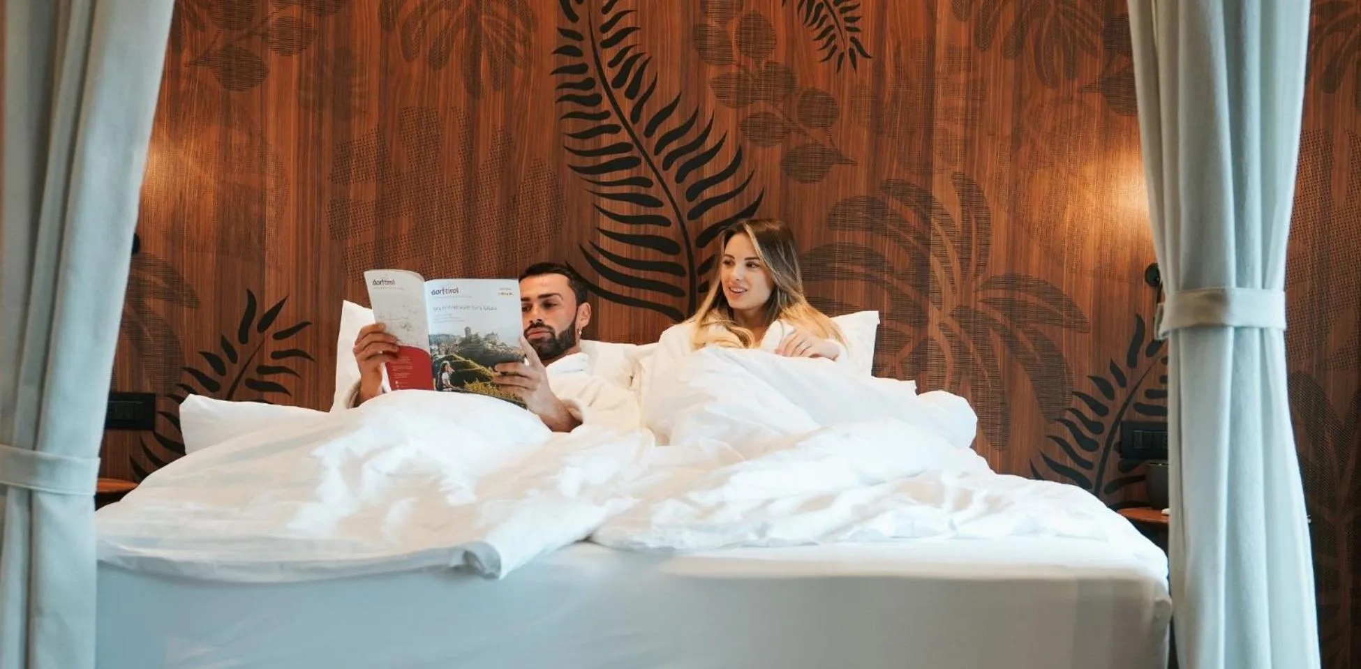 Bed in Hotel Paradies