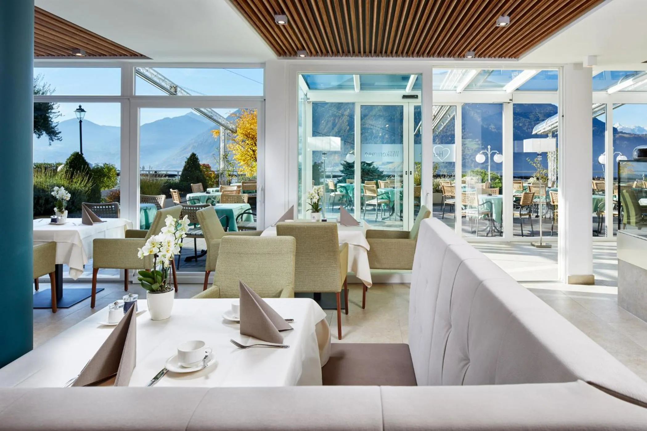 Restaurant/places to eat in Hotel Paradies
