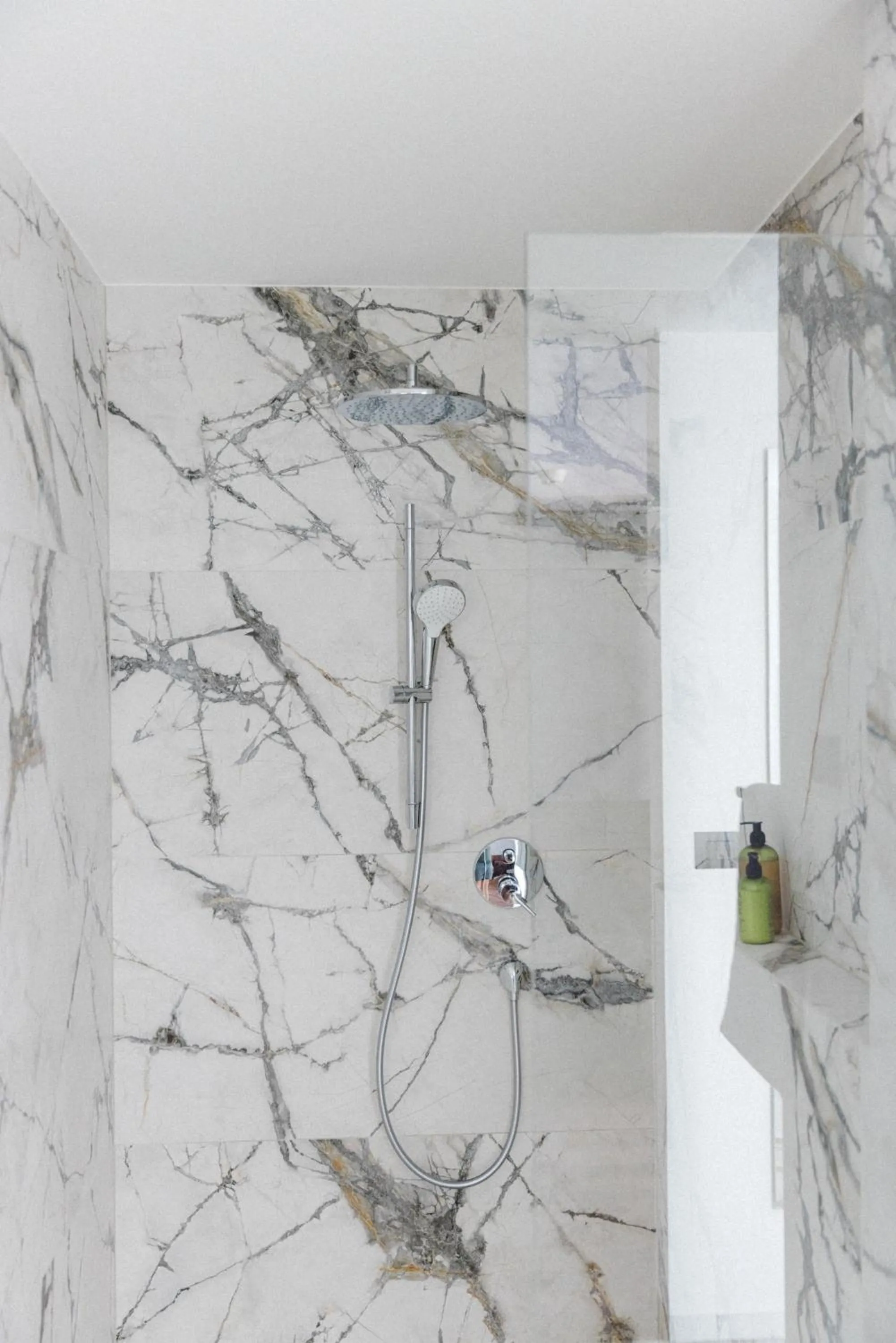 Bathroom in Hotel Paradies