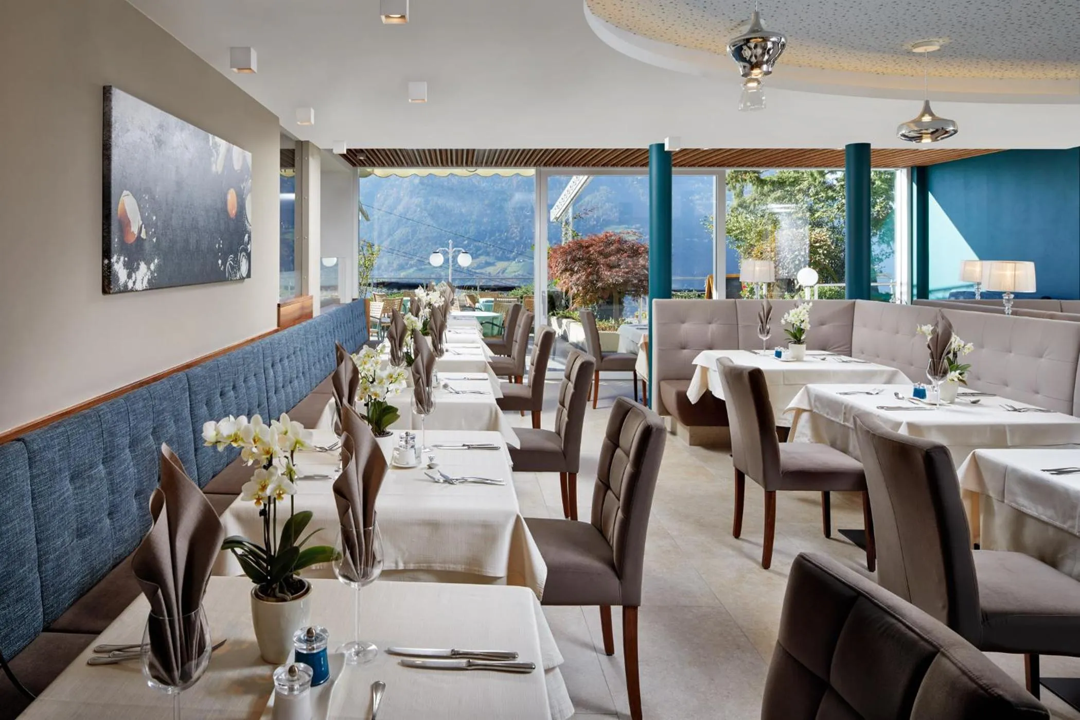 Restaurant/places to eat in Hotel Paradies