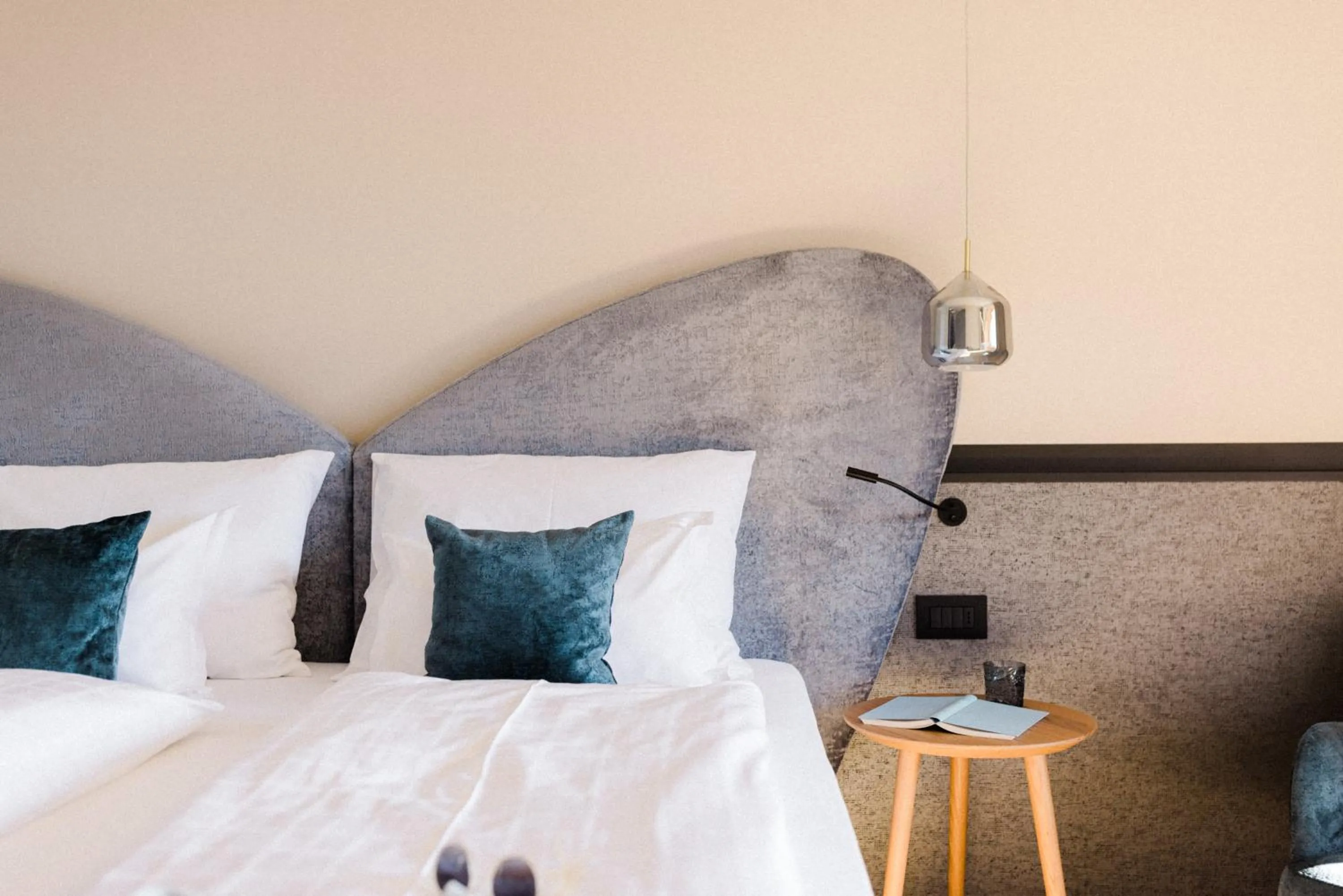 Bed in Hotel Paradies