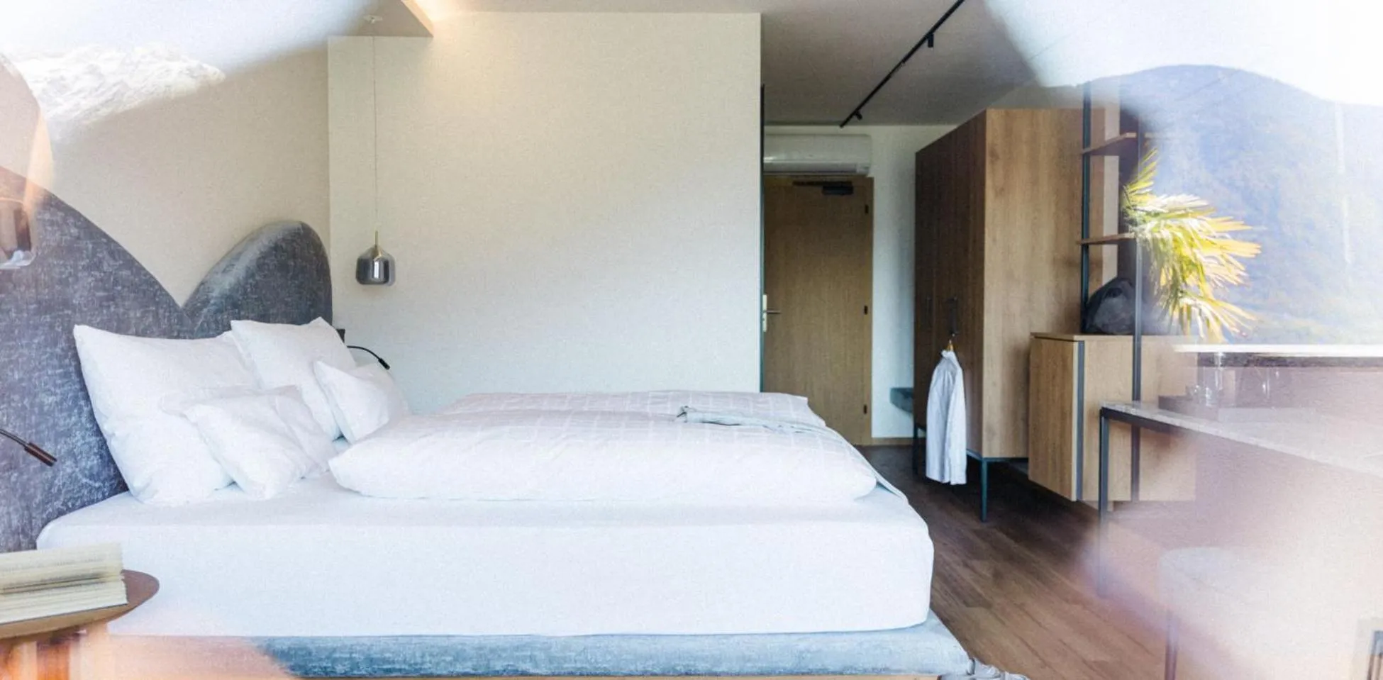 Bed in Hotel Paradies