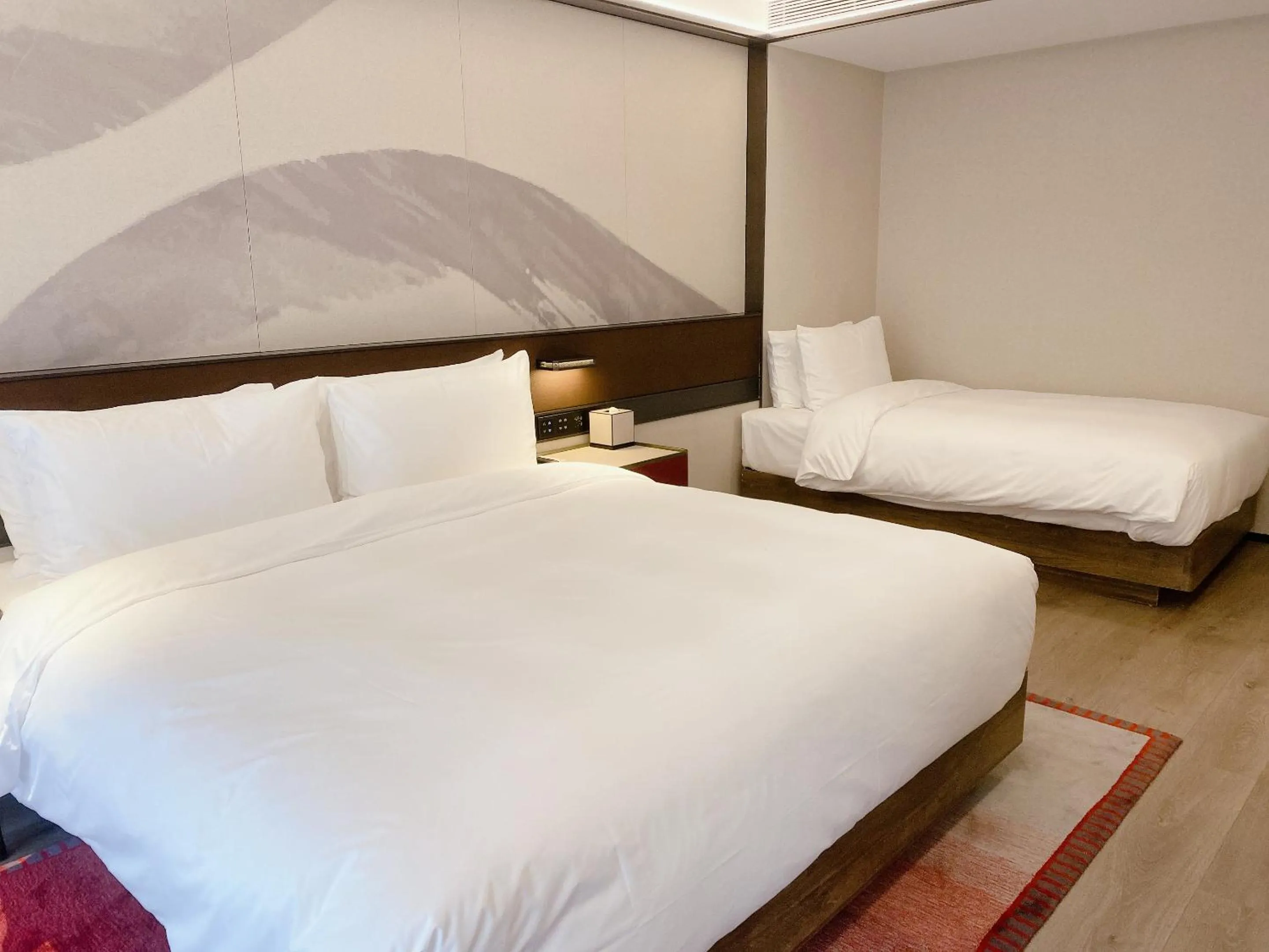 Bedroom, Bed in JOYA Hotel Shanghai Jiading