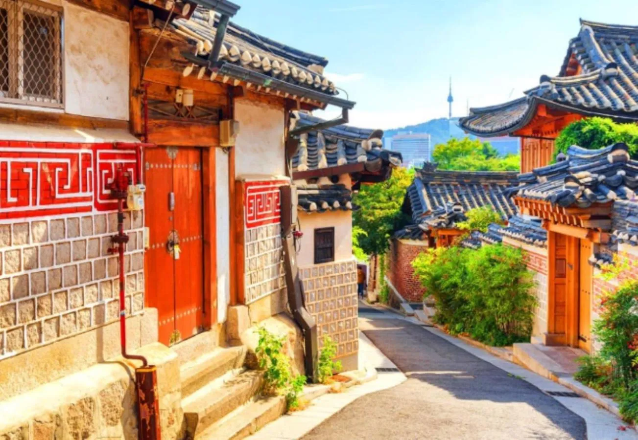 Nearby landmark in Alma Hotel