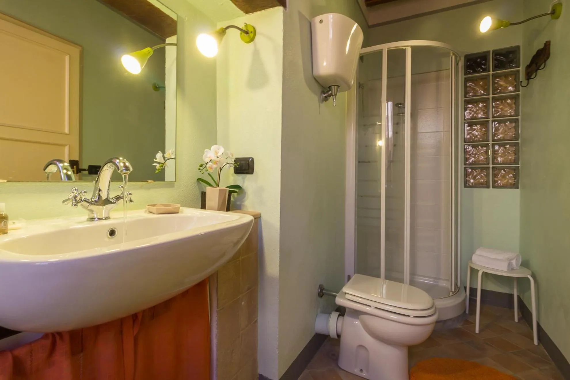 Bathroom in B&B Chez Nous - Città della Pieve