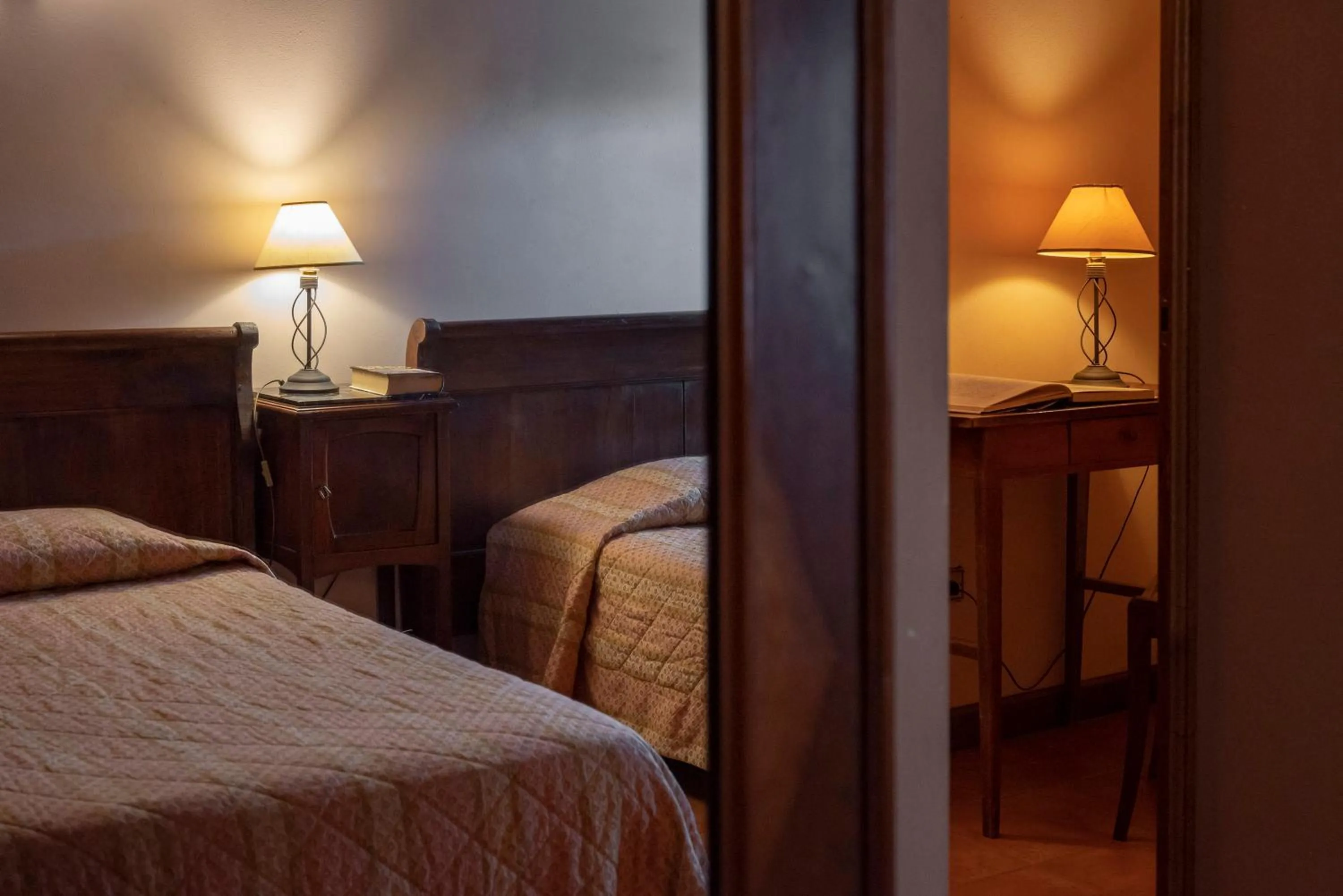 Bed in Villaggio Albergo San Lorenzo e Santa Caterina