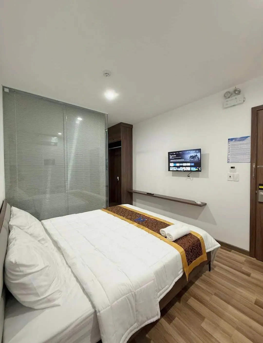 Bedroom, Bed in MBee Hotel